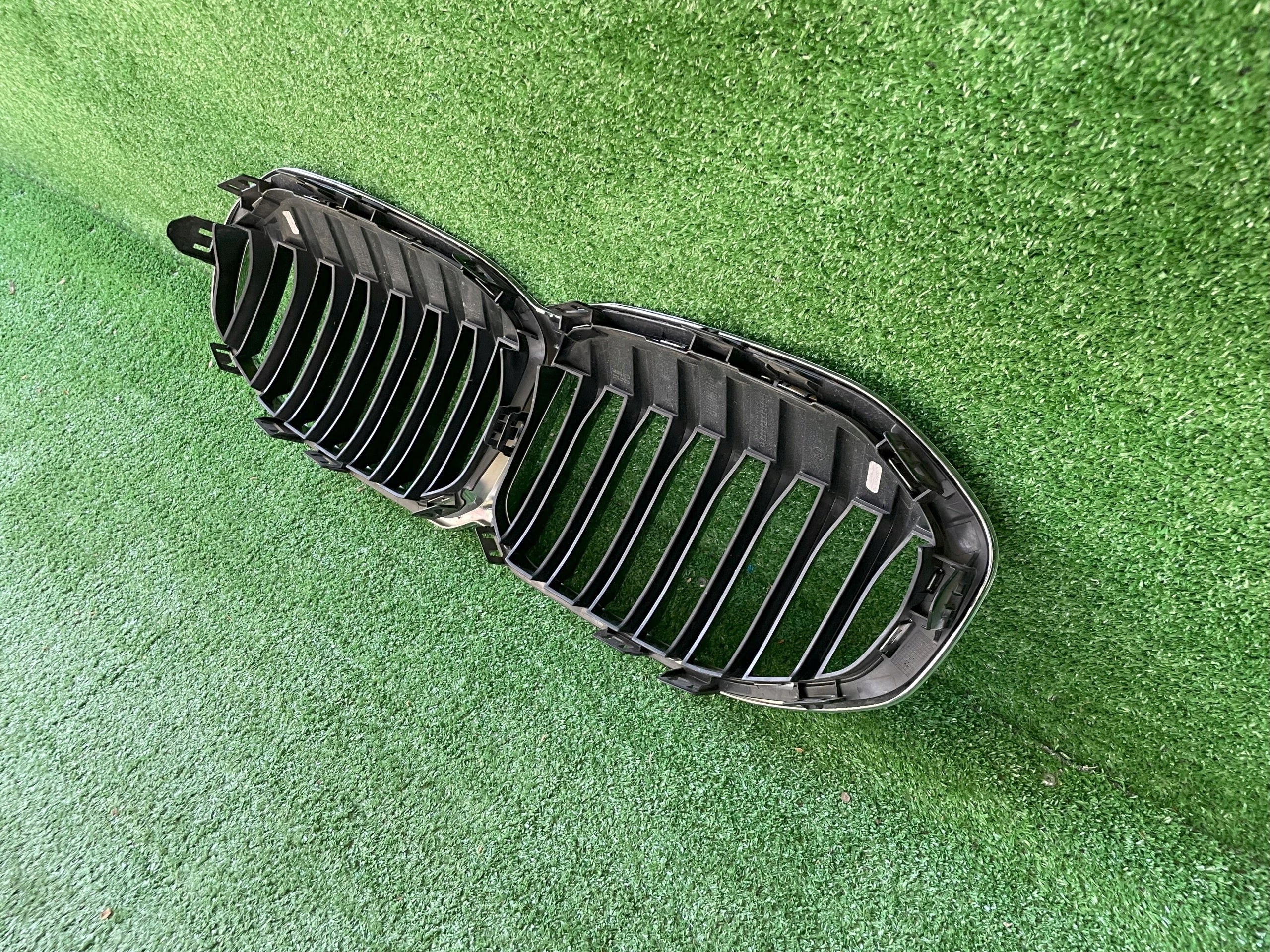 Kühlergrill BMW F40 FRONTGRILL 7450959 Kühlergitter