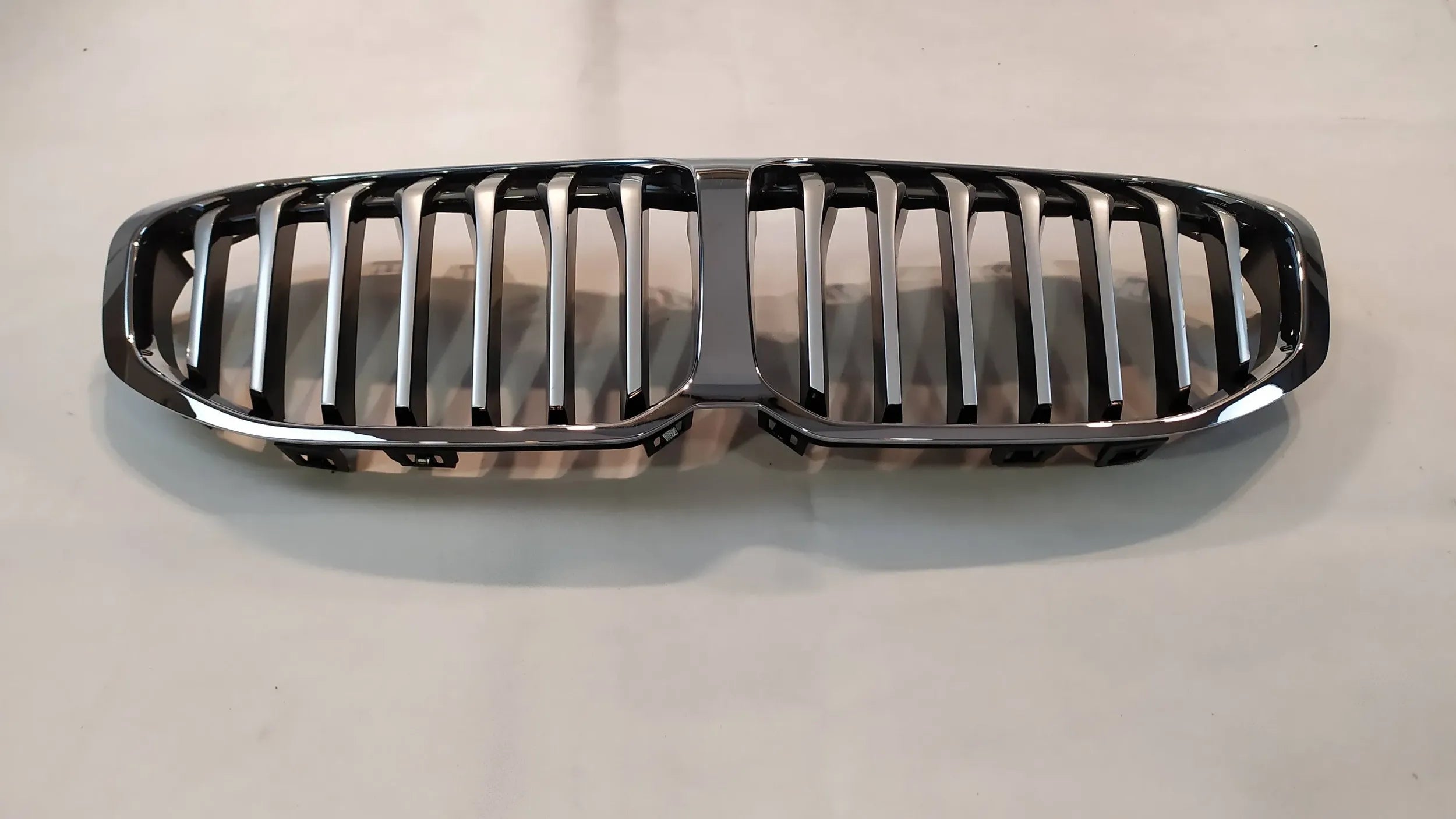 Kühlergrill BMW F40 FRONTGRILL 7076895 Kühlergitter