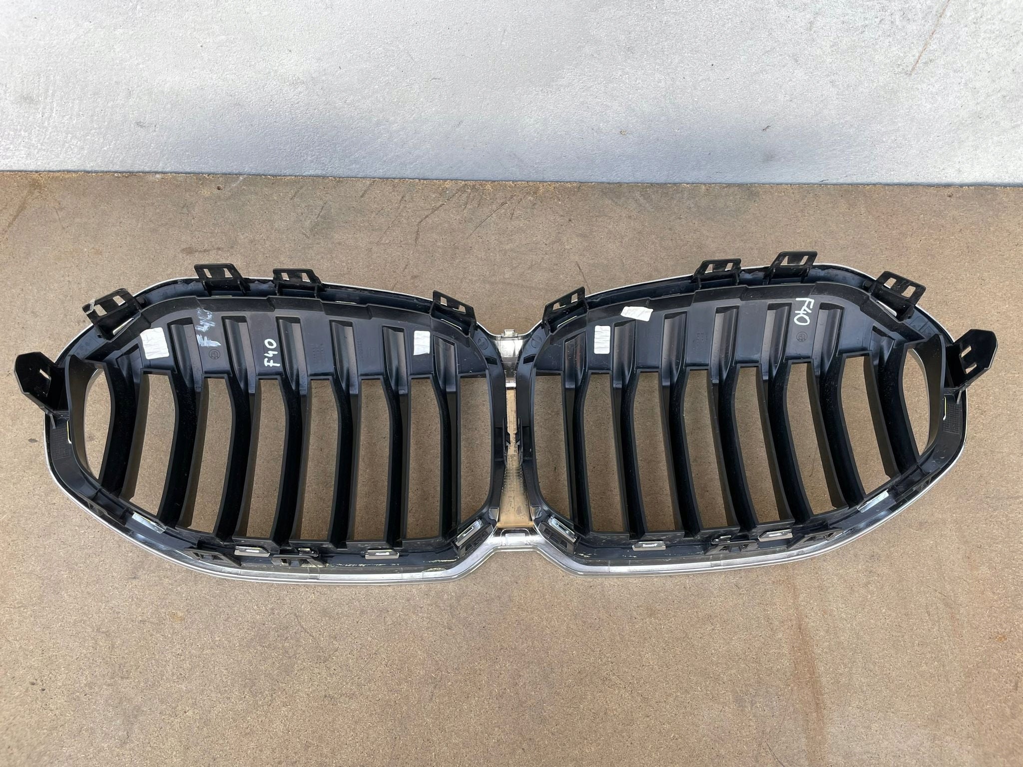 Kühlergrill BMW F40 FRONTGRILL Kühlergitter