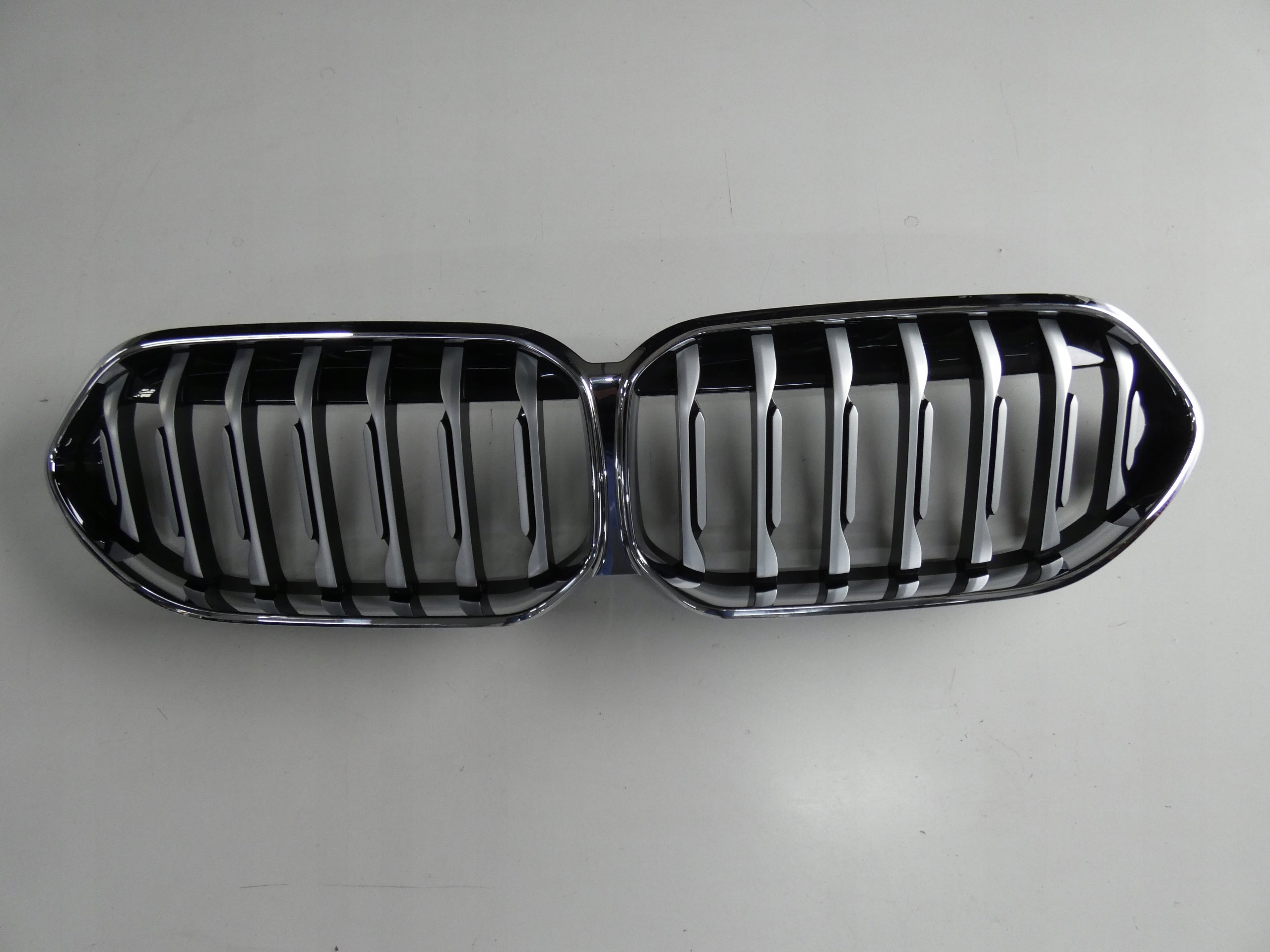 Kühlergrill BMW 2 F44 FRONTGRILL 0114819 Kühlergitter