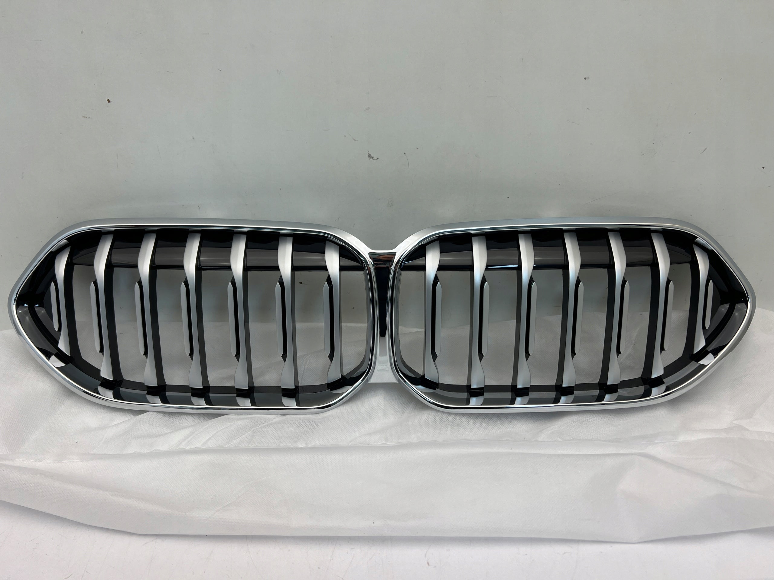 Kühlergrill BMW 2 F44 FRONTGRILL 5A39372 Kühlergitter