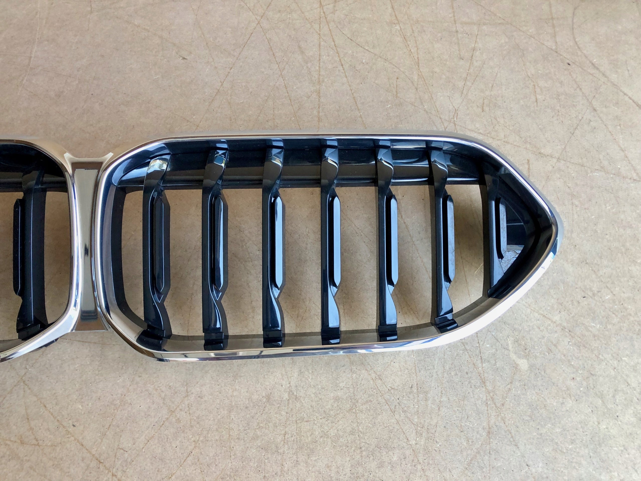 Kühlergrill BMW 2 F44 FRONTGRILL 5A39372 Kühlergitter