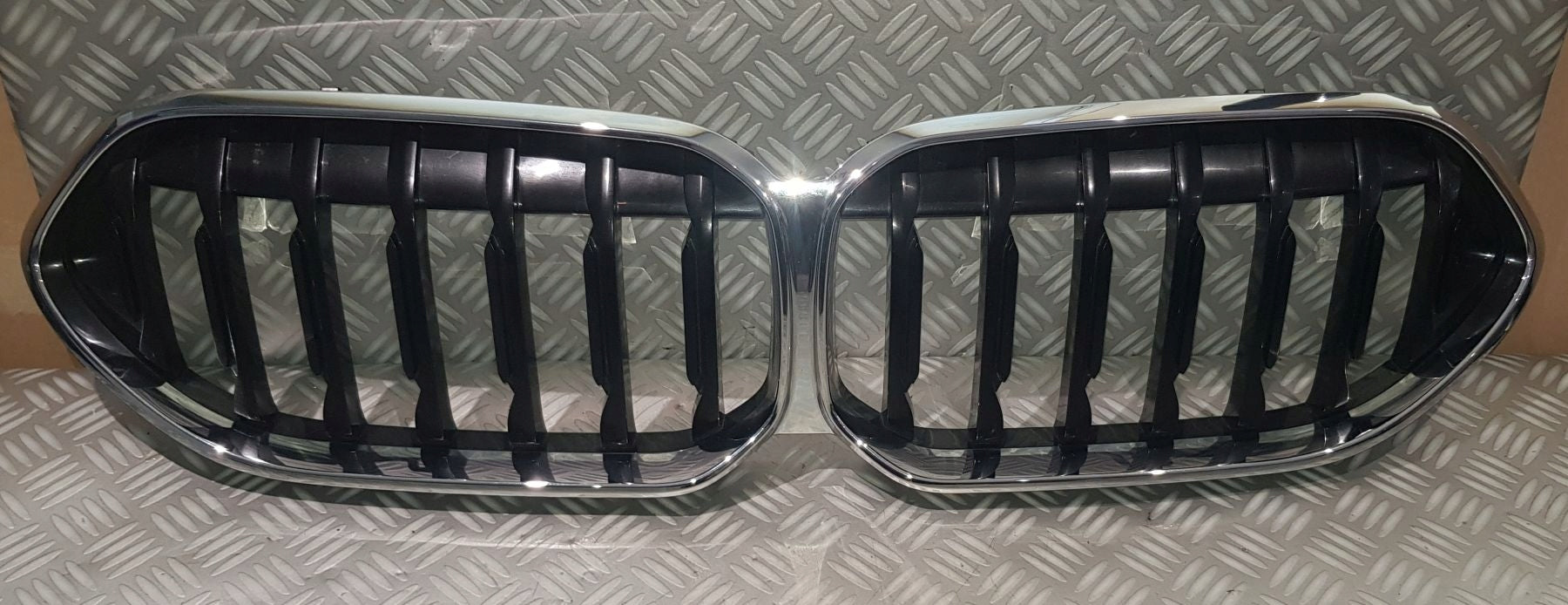  Kühlergrill BMW 2 F44 FRONTGRILL 7476257 Kühlergitter product image