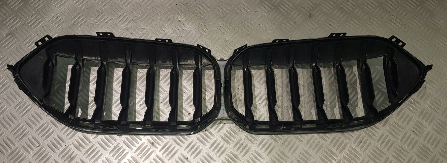 Kühlergrill BMW 2 F44 FRONTGRILL 7476257 Kühlergitter