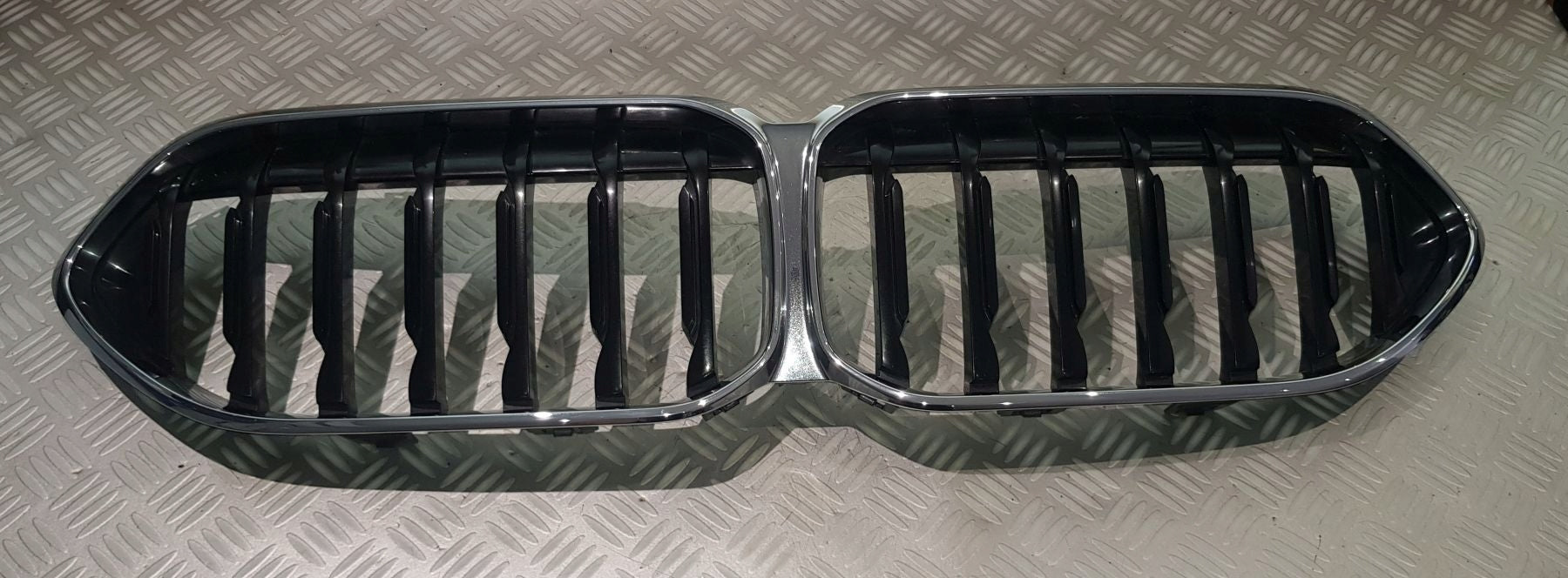 Kühlergrill BMW 2 F44 FRONTGRILL 7476257 Kühlergitter