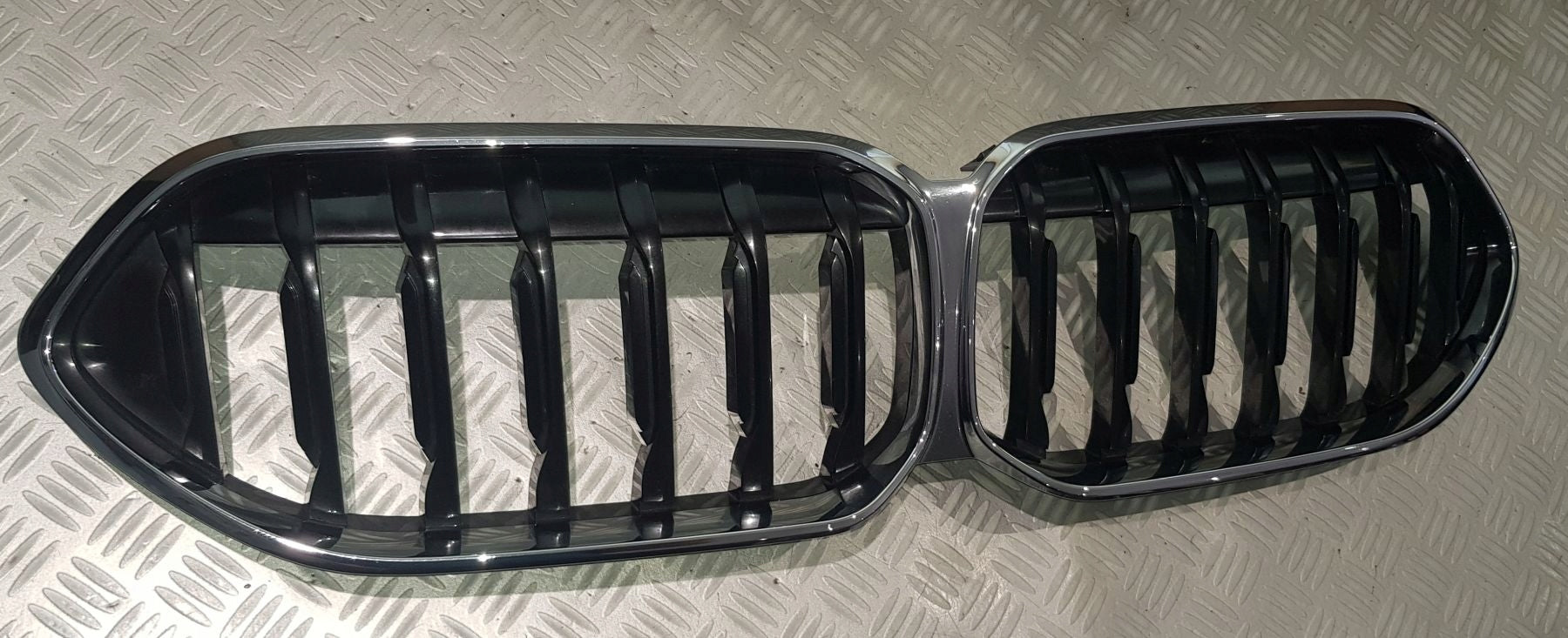 Kühlergrill BMW 2 F44 FRONTGRILL 7476257 Kühlergitter