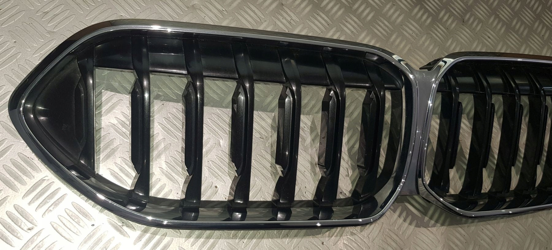 Kühlergrill BMW 2 F44 FRONTGRILL 7476257 Kühlergitter