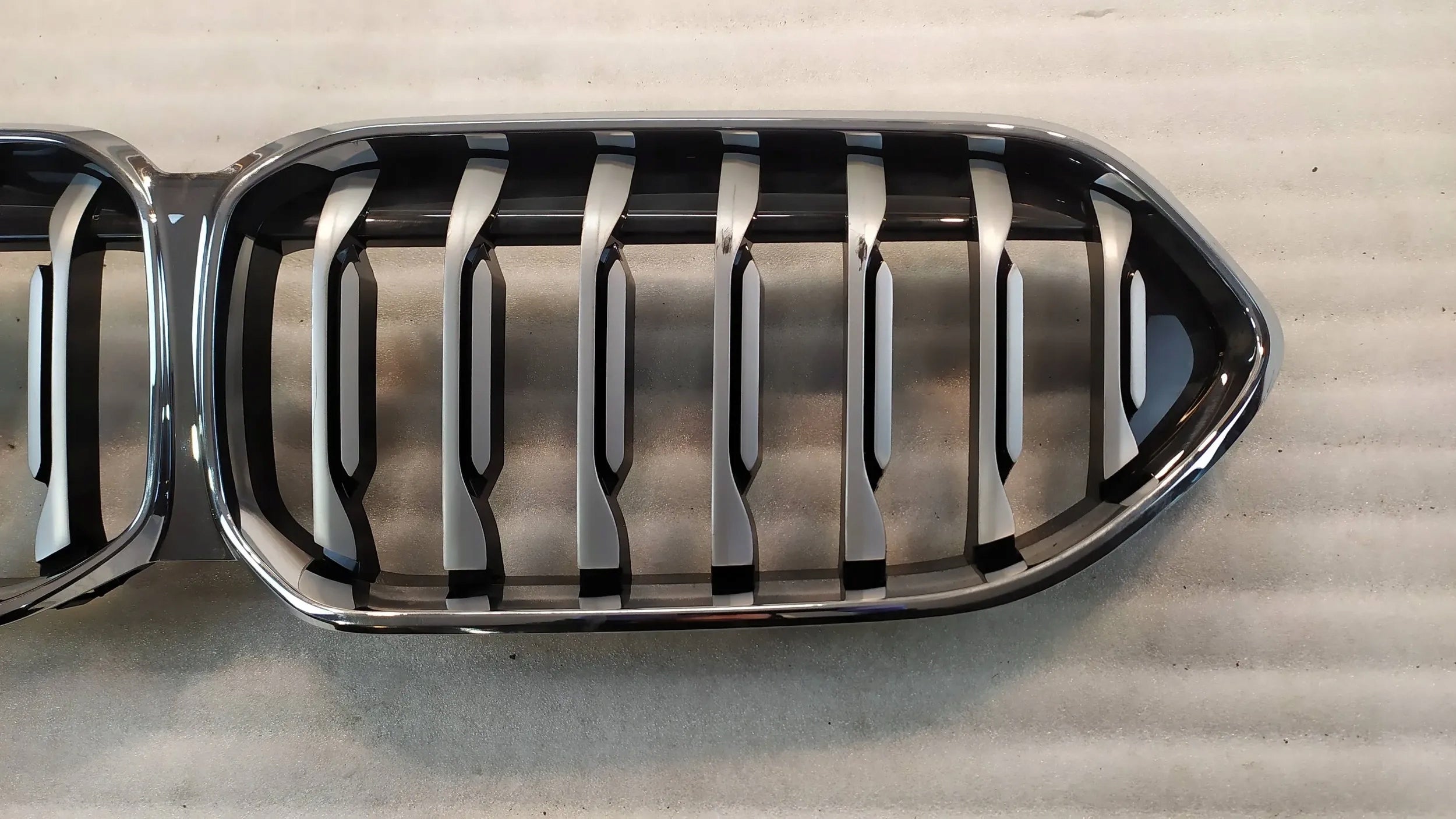 Kühlergrill BMW 2 F44 FRONTGRILL 1372581 Kühlergitter