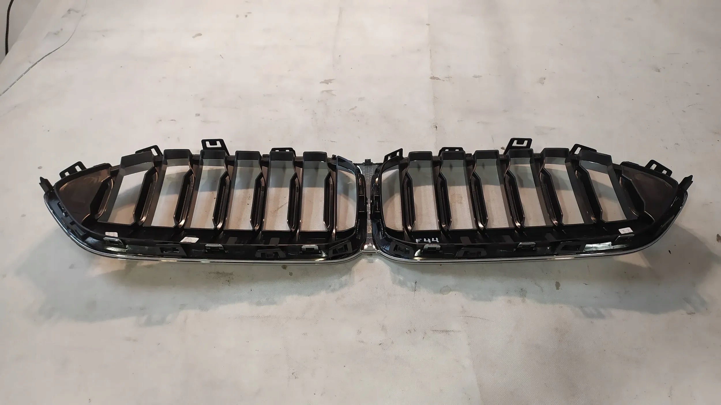 Kühlergrill BMW F44 FRONTGRILL 5439372 Kühlergitter