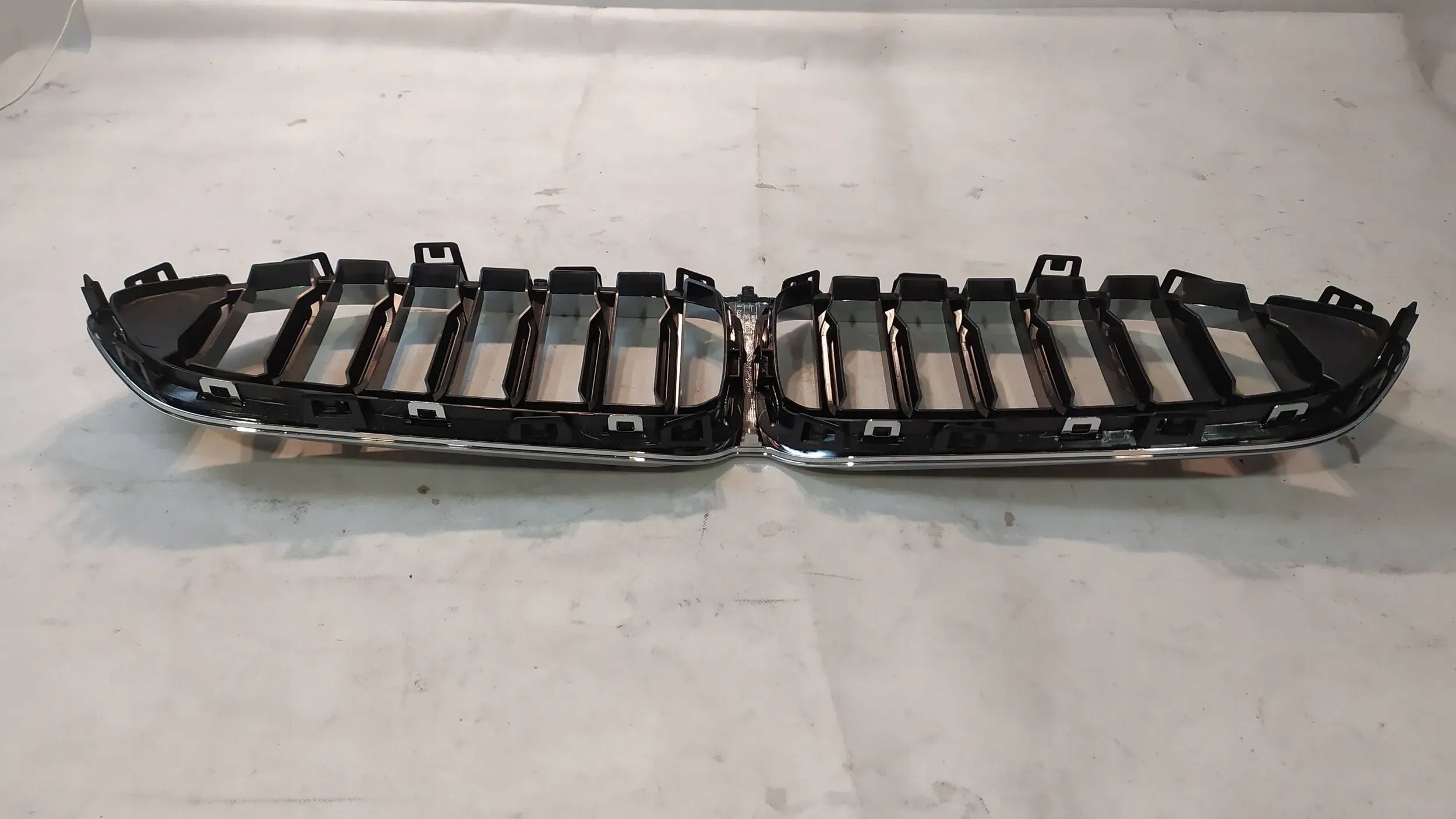 Kühlergrill BMW F44 FRONTGRILL 5A39372 Kühlergitter