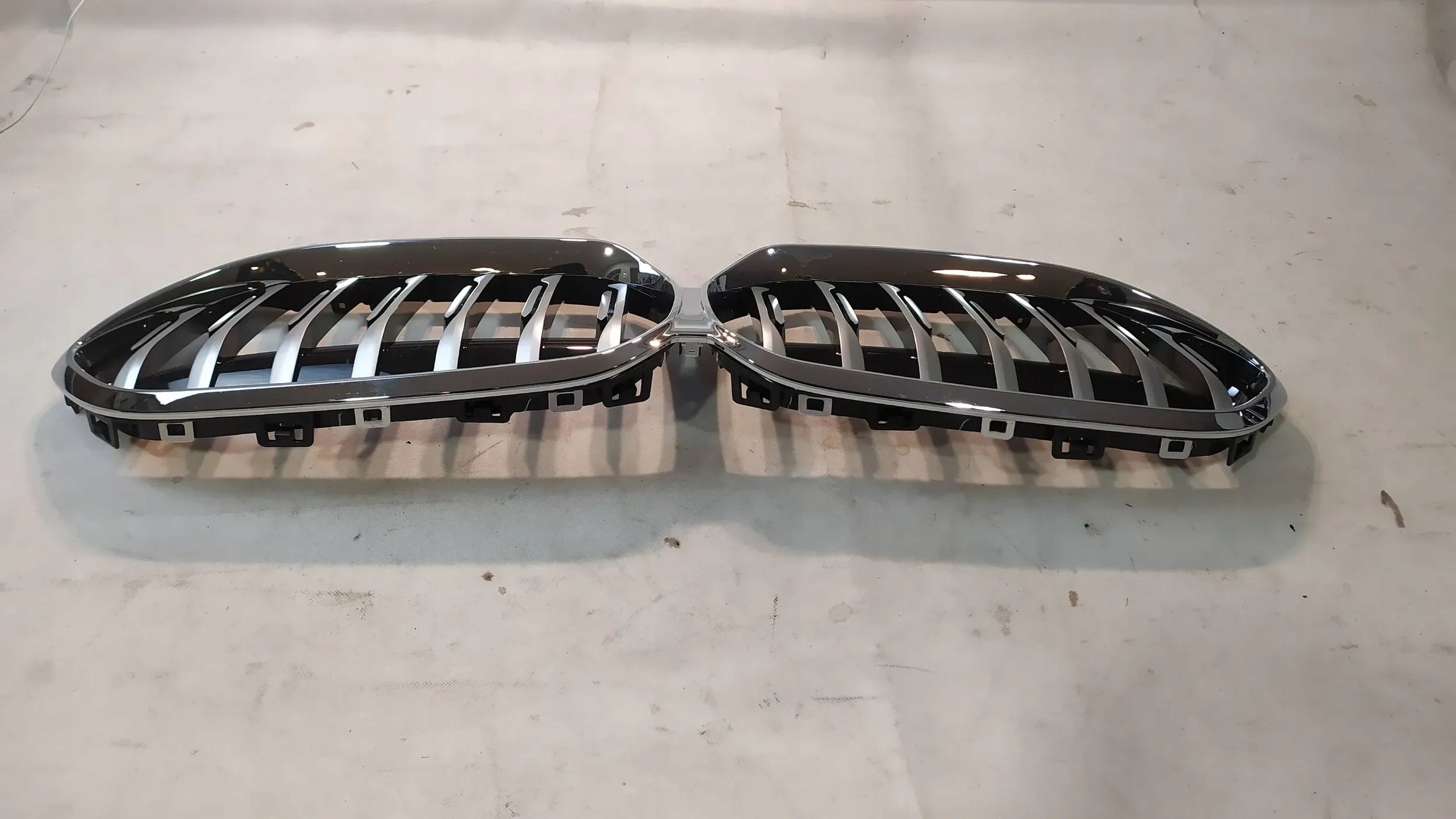 Kühlergrill BMW F44 FRONTGRILL 5A39375 Kühlergitter