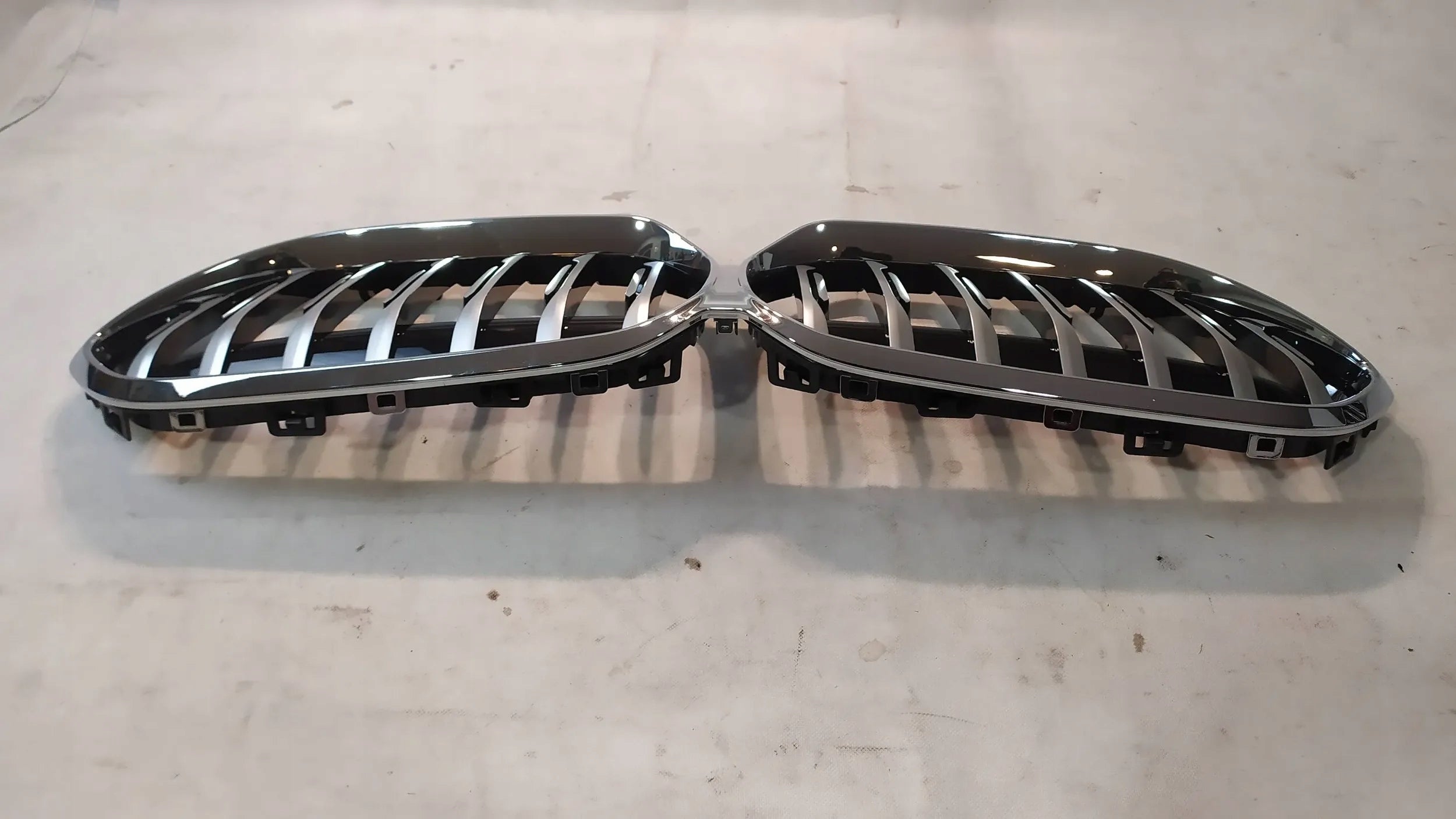 Kühlergrill BMW F44 FRONTGRILL 5A39376 Kühlergitter