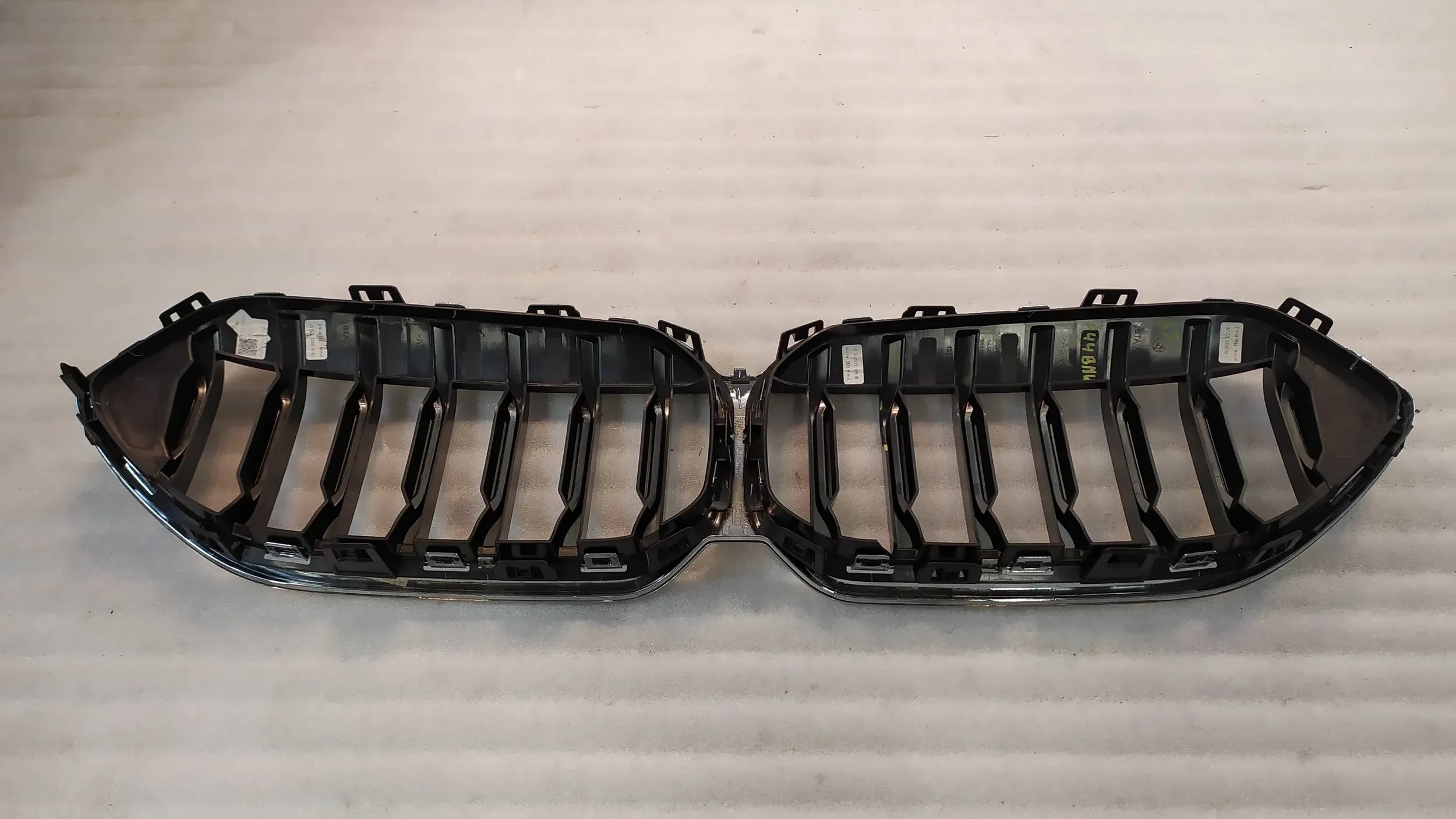 Kühlergrill BMW 2 F44 FRONTGRILL 7077302 Kühlergitter