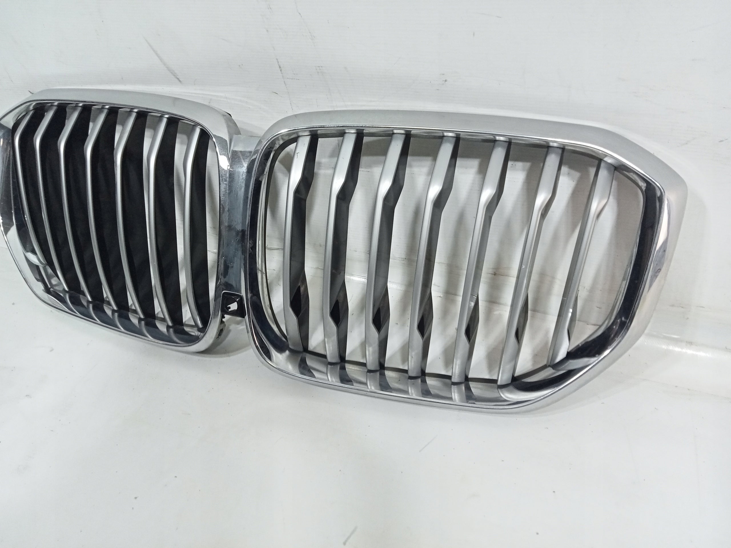 Kühlergrill BMW X5 G05 X7 G07 FRONTGRILL 1274548 Kühlergitter