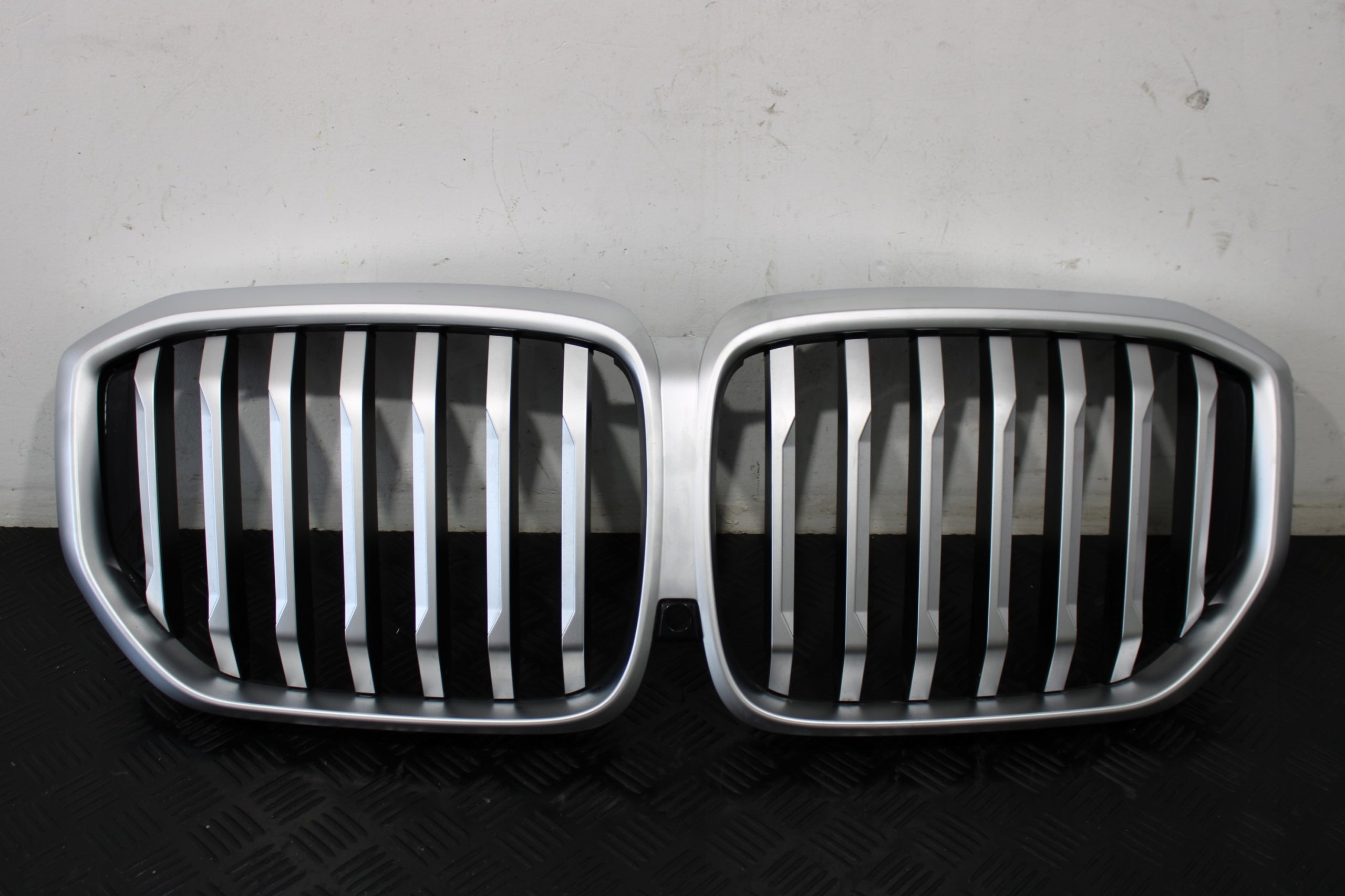  Kühlergrill BMW X5 G05 FRONTGRILL 5A67CC6 Kühlergitter product image