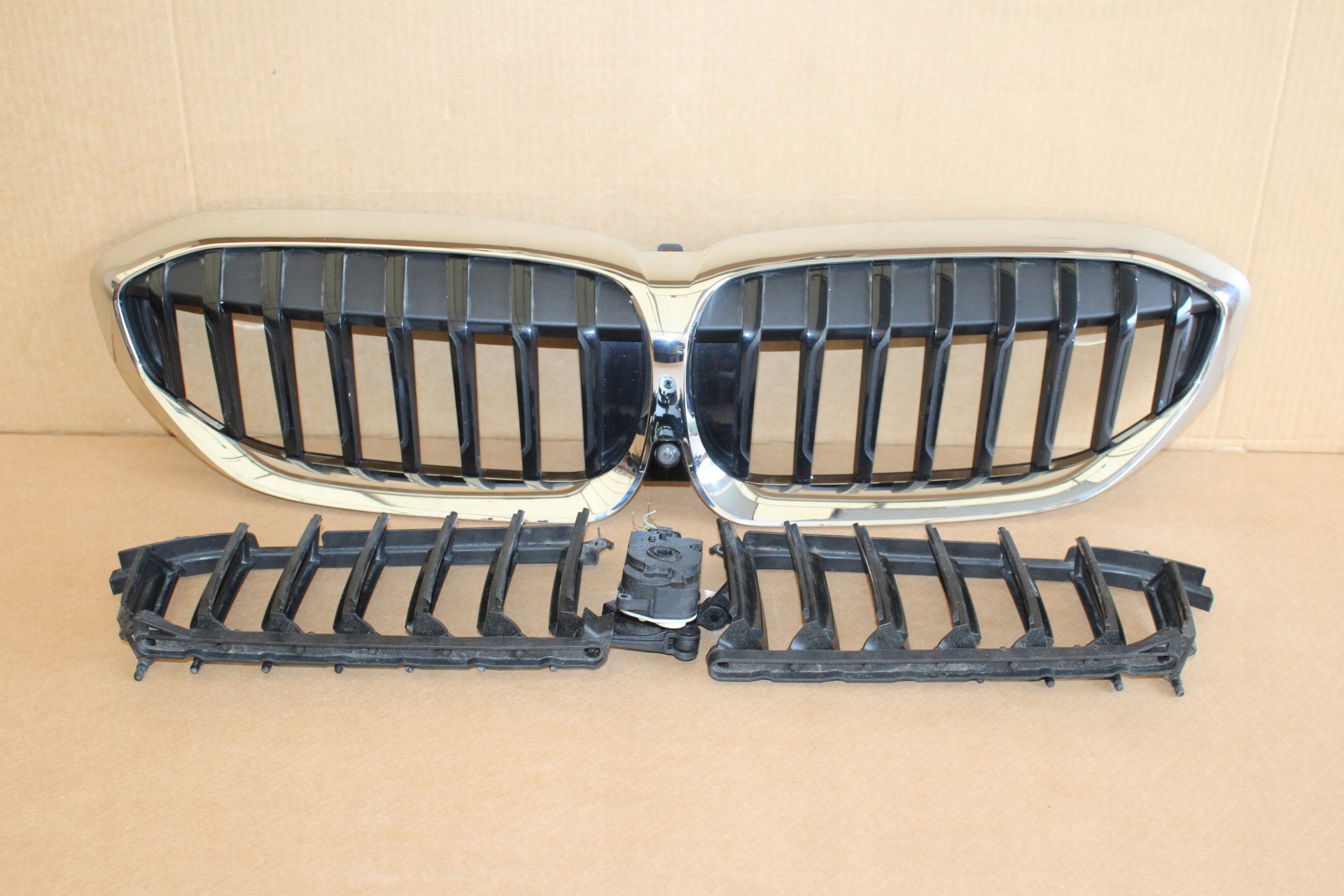  Kühlergrill BMW G20 G21 X4 G02 FRONTGRILL 2119297 Kühlergitter product image