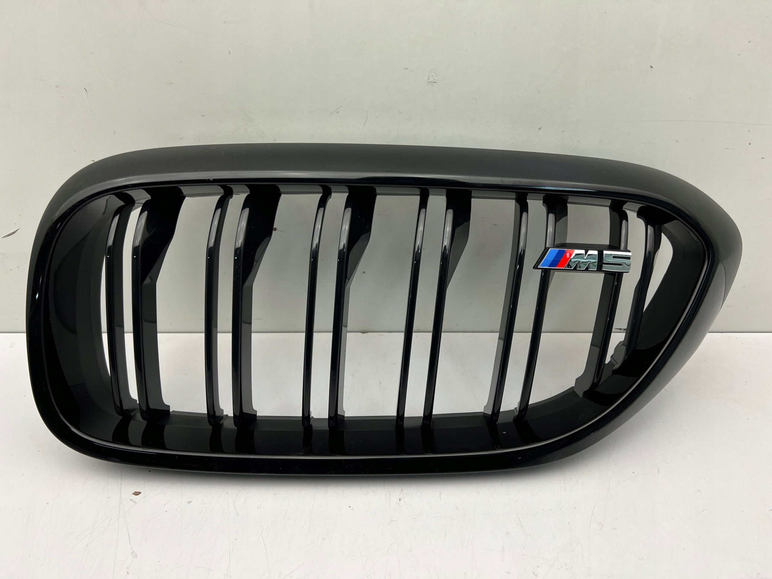  Radiator grille BMW 5 G30 M5 F90 FRONT GRILL 8063173 Radiator grille  product image