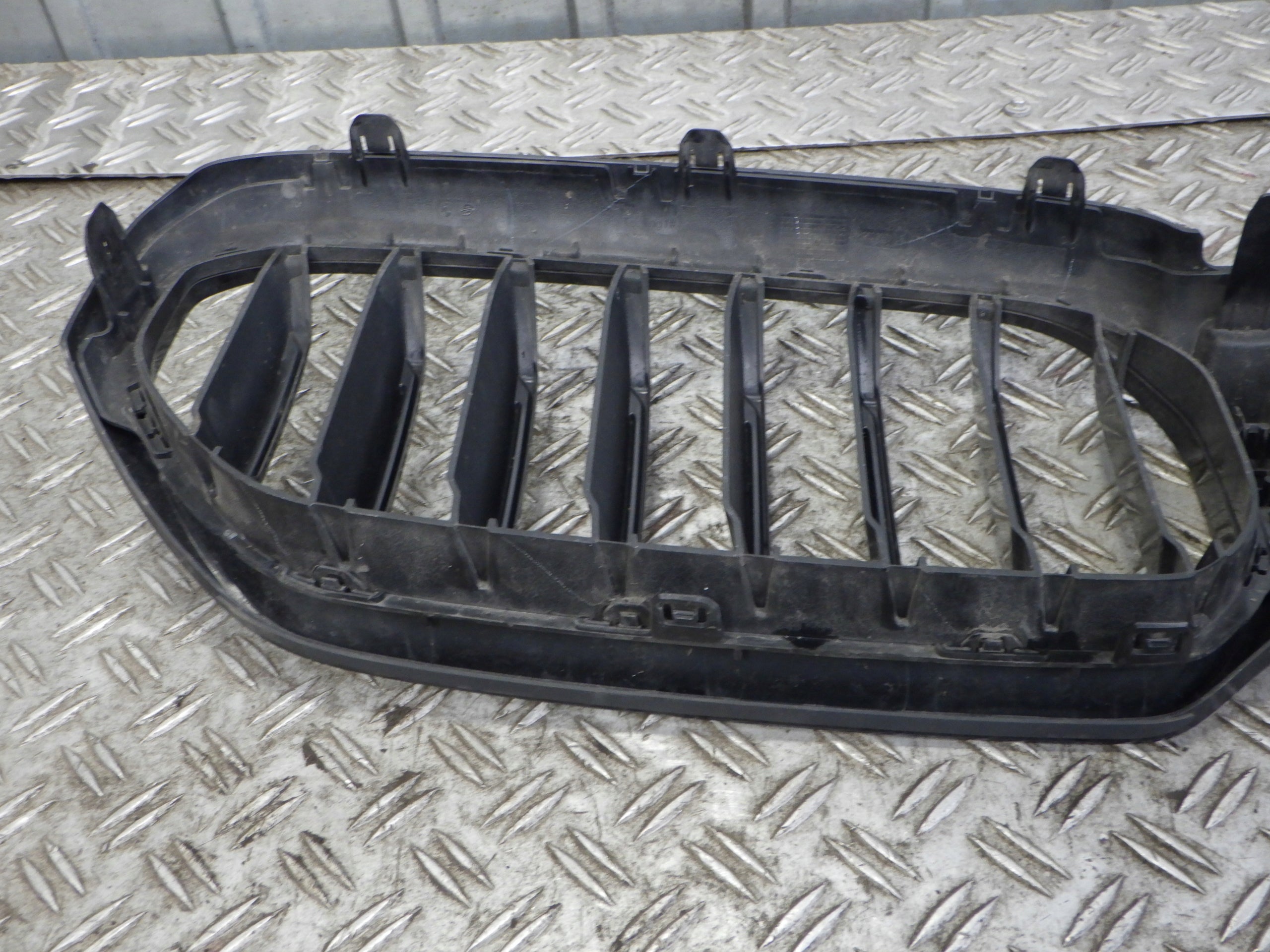 Kühlergrill BMW G30 G31 FRONTGRILL 9464210 Kühlergitter