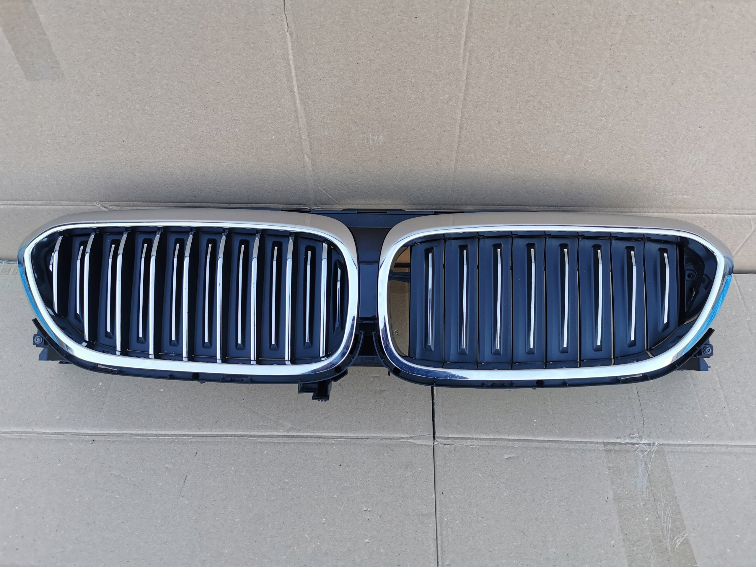  Kühlergrill BMW G30 G31 5 G30 FRONTGRILL Kühlergitter product image