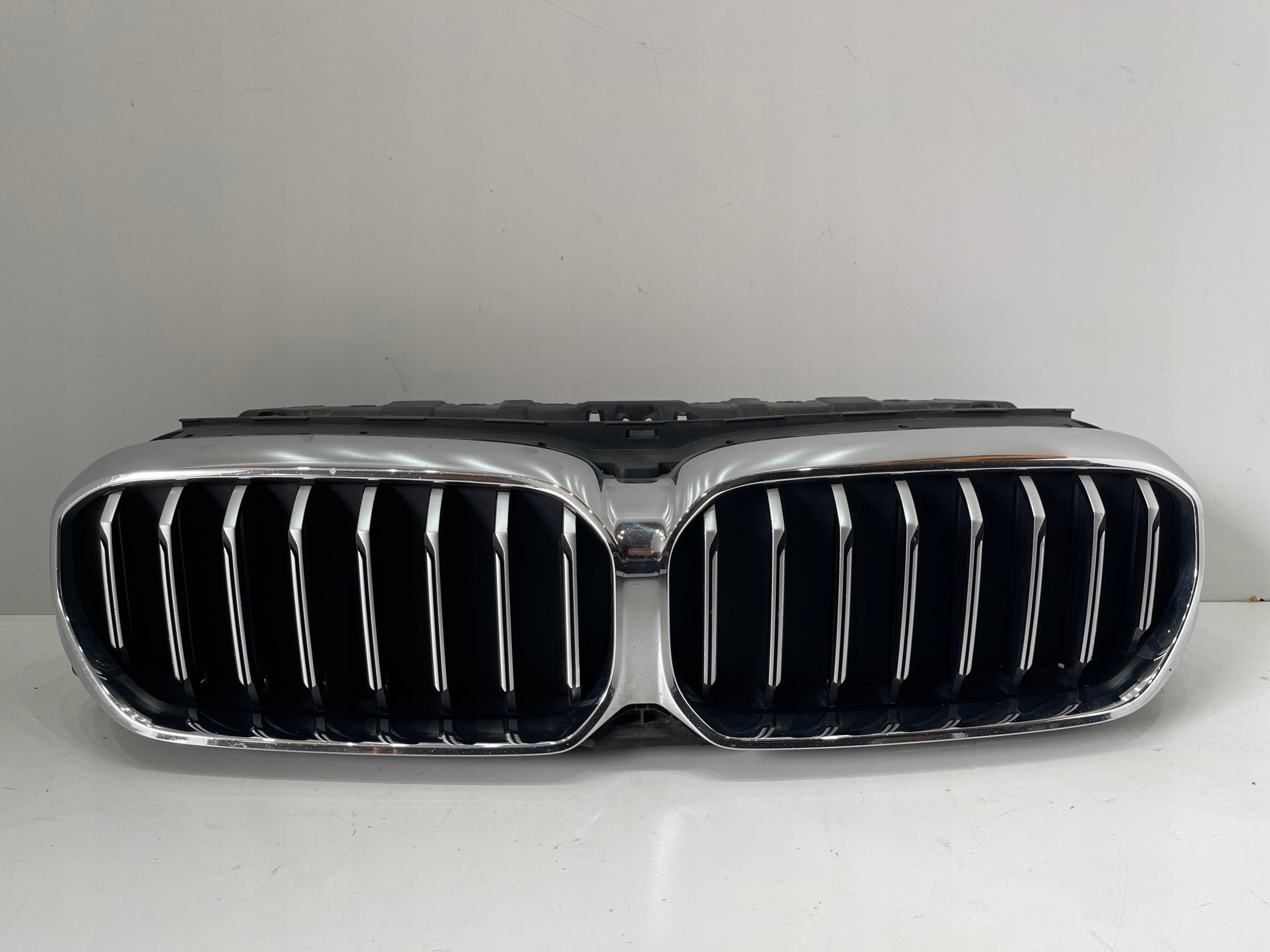 Kühlergrill BMW G30 G31 5 G30 FRONTGRILL Kühlergitter