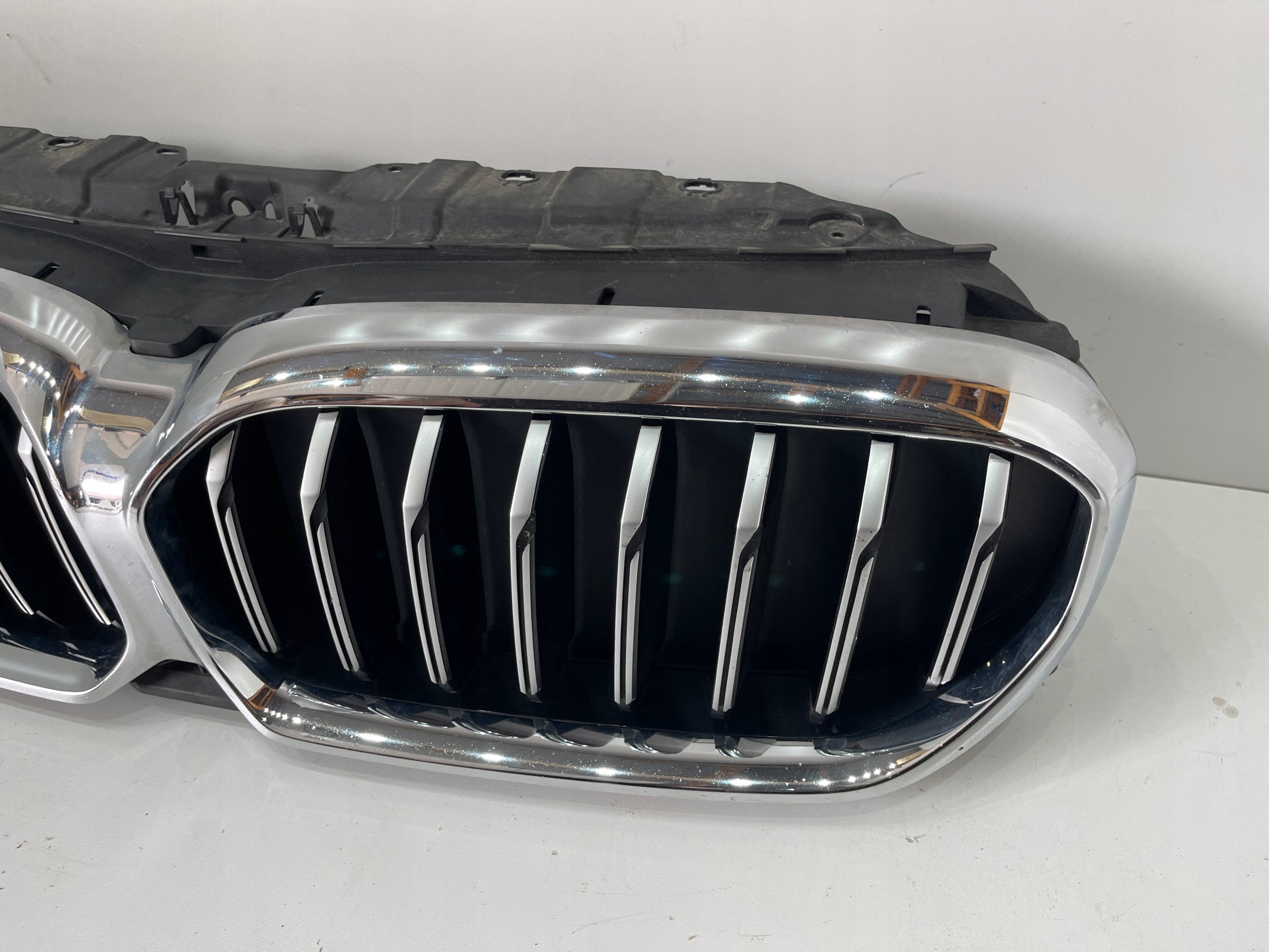 Kühlergrill BMW G30 G31 5 G30 FRONTGRILL Kühlergitter