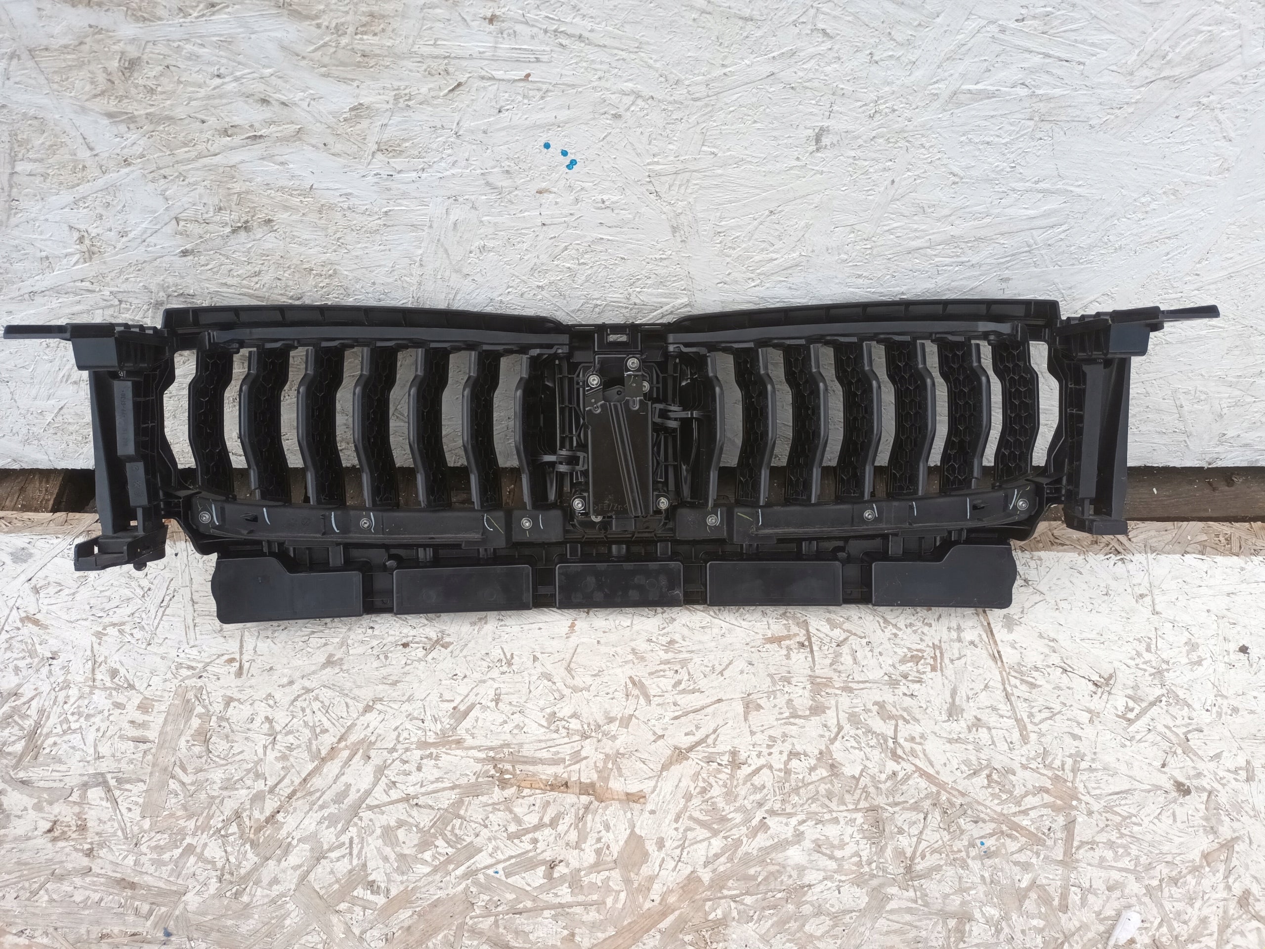 Kühlergrill BMW G42 FRONTGRILL 1107381 Kühlergitter