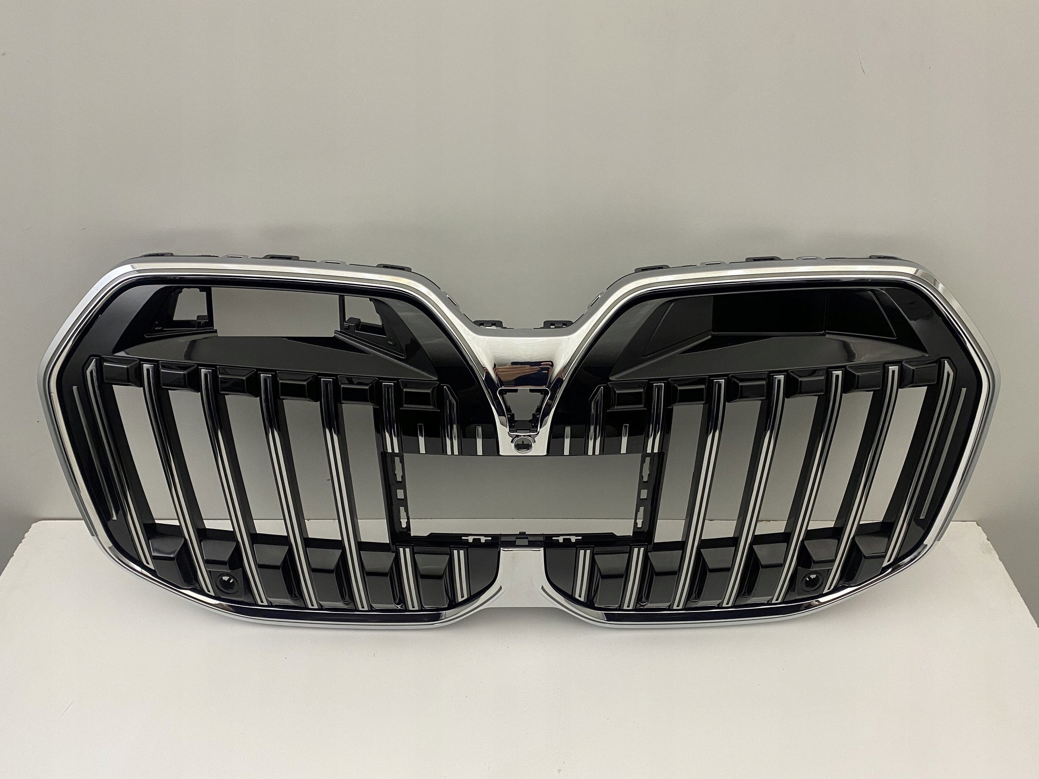 Kühlergrill BMW I7 G70 FRONTGRILL Kühlergitter