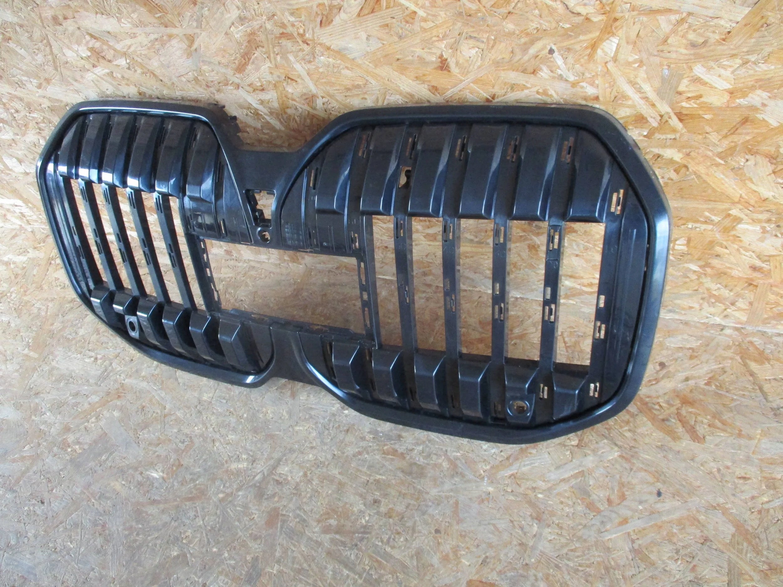 Kühlergrill BMW G70 4 G26 I4 FRONTGRILL 1318801 Kühlergitter