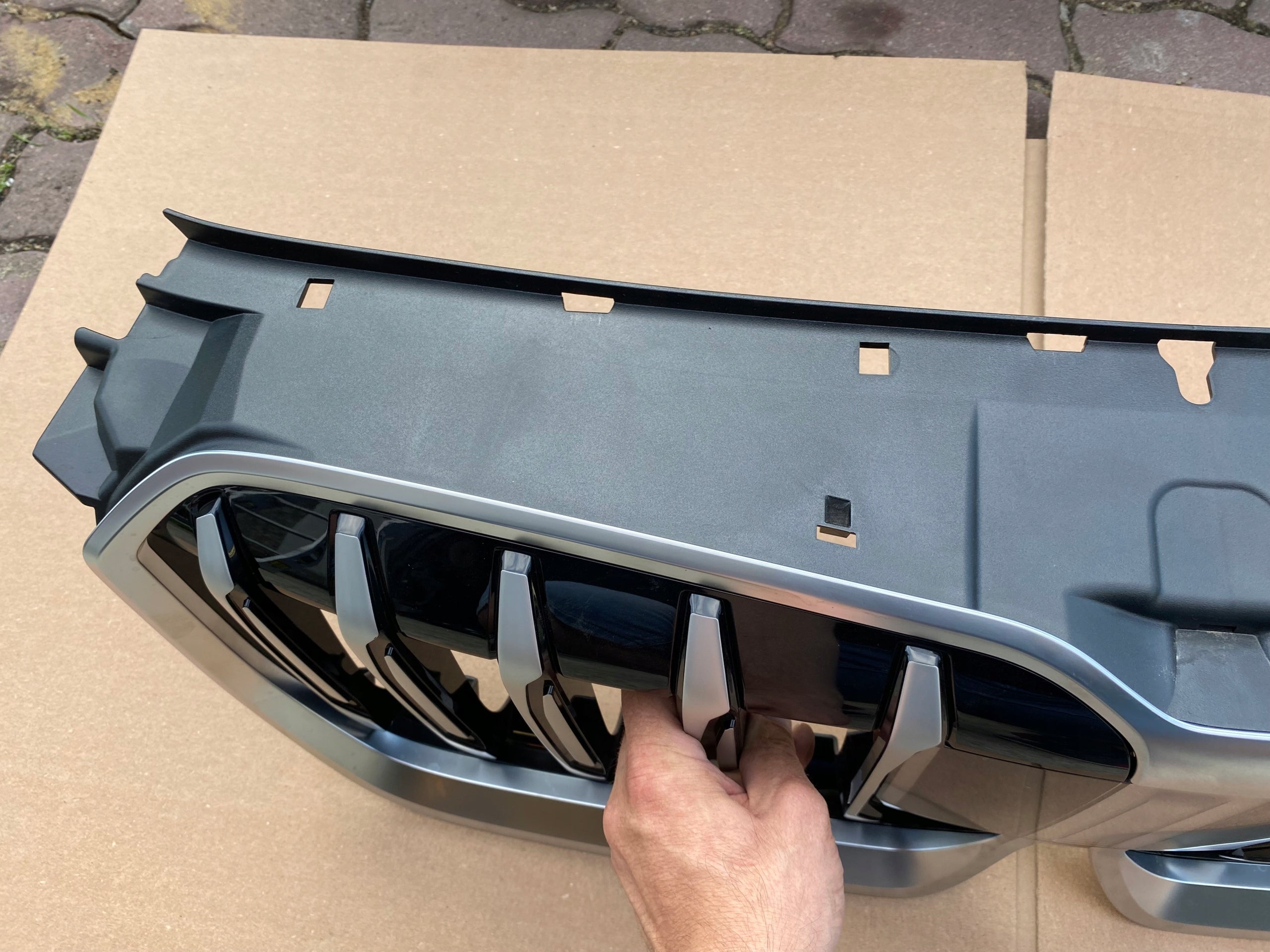 Kühlergrill BMW X1 U11 IX3 FRONTGRILL 9880301 Kühlergitter