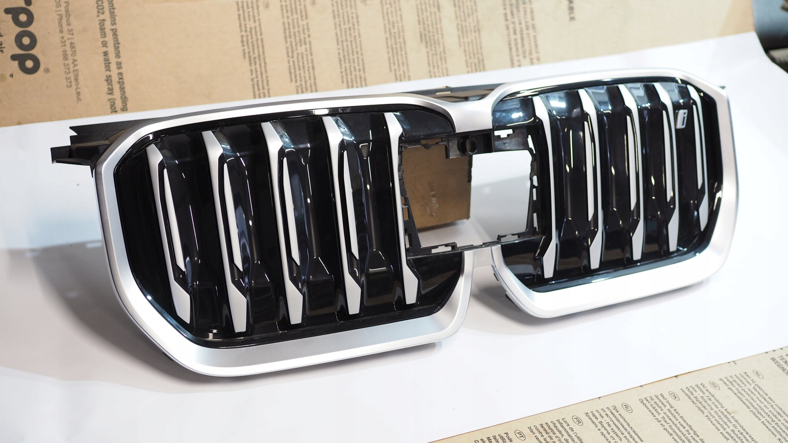  Grille de radiateur BMW IX1 U11 GRILLE AVANT 3988030 Grille de radiateur  product image