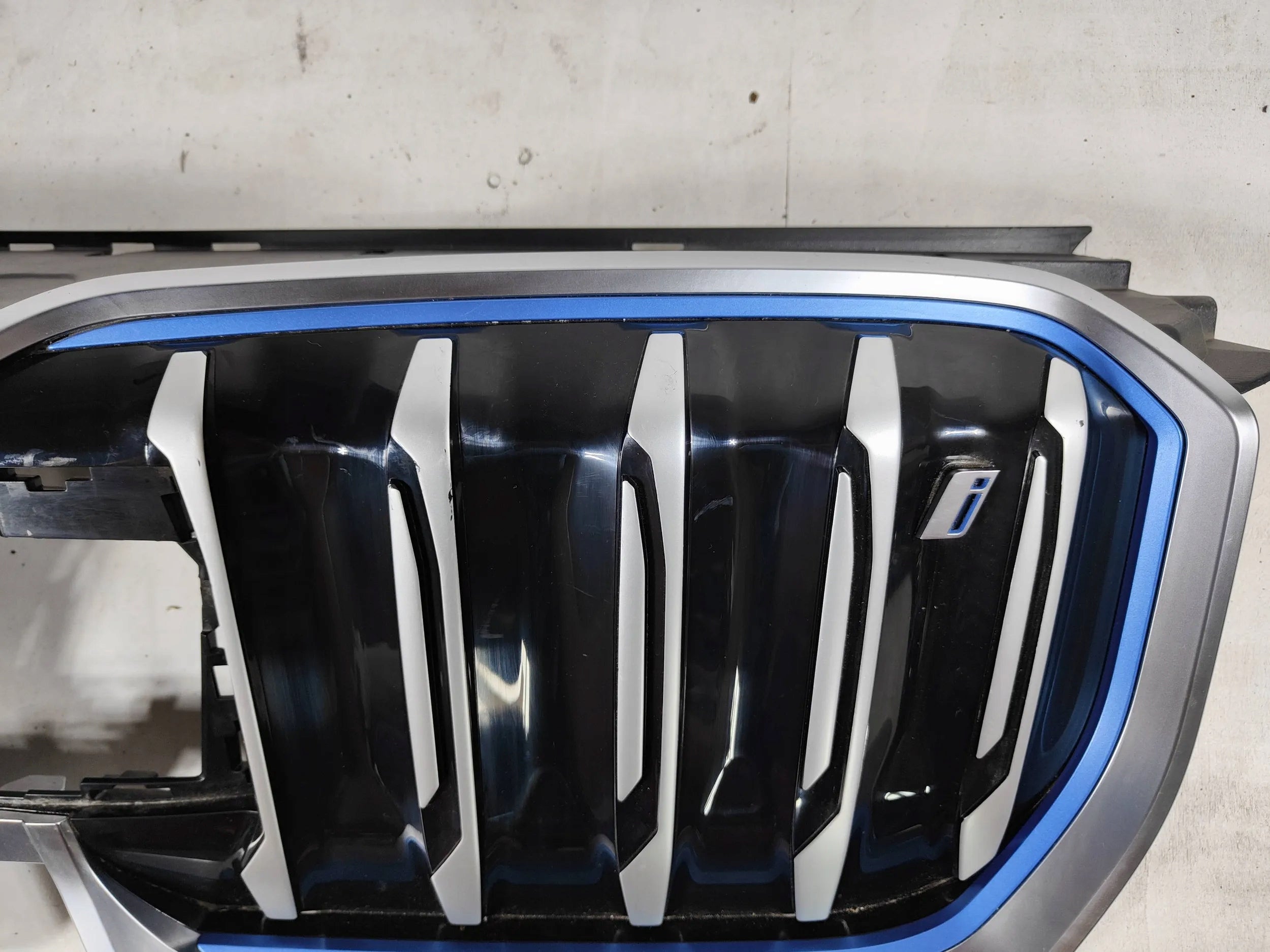 Kühlergrill BMW IX1 U11 FRONTGRILL 9880307 Kühlergitter