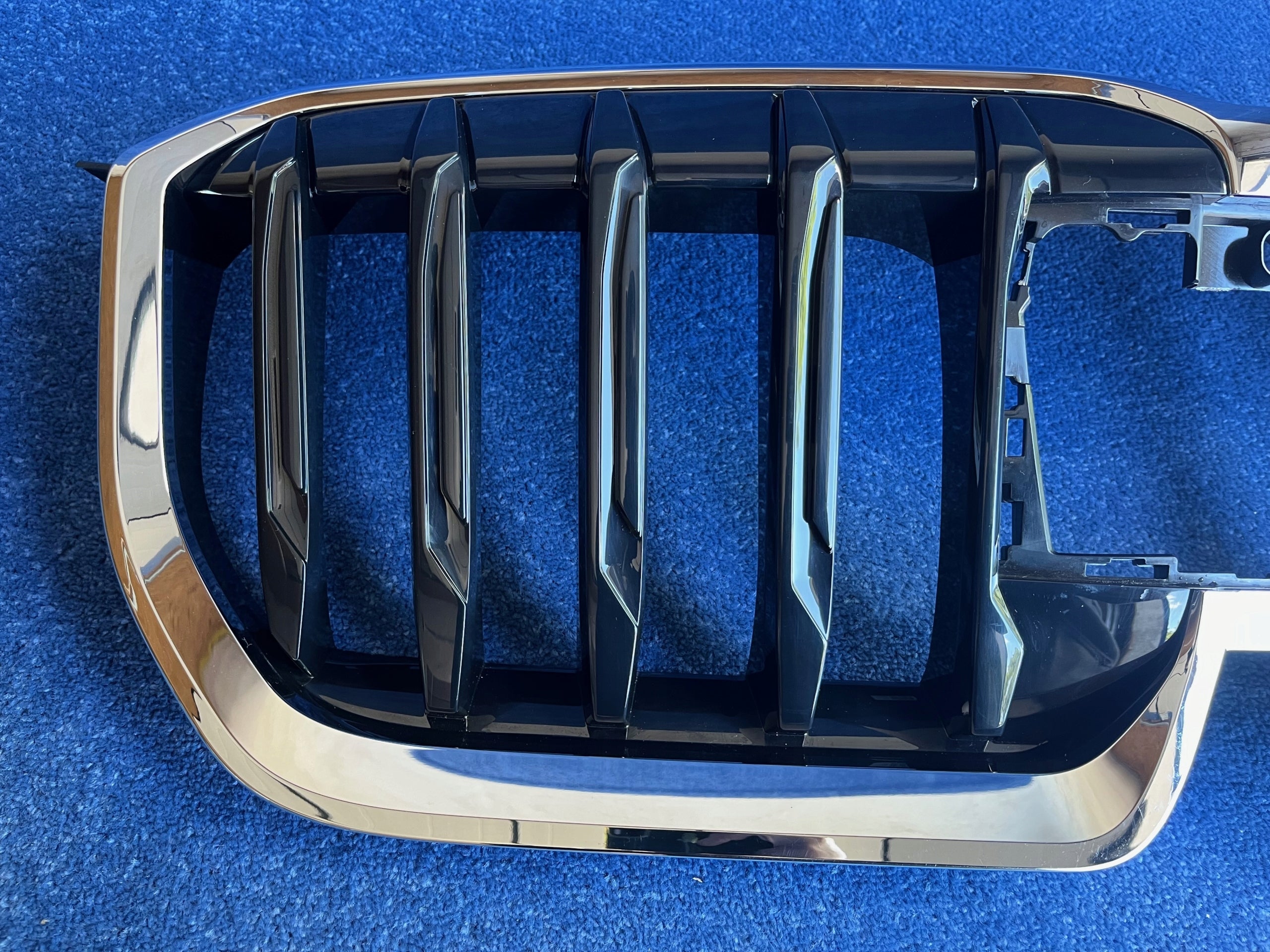 Kühlergrill BMW U11 IX1 FRONTGRILL 1988342 Kühlergitter