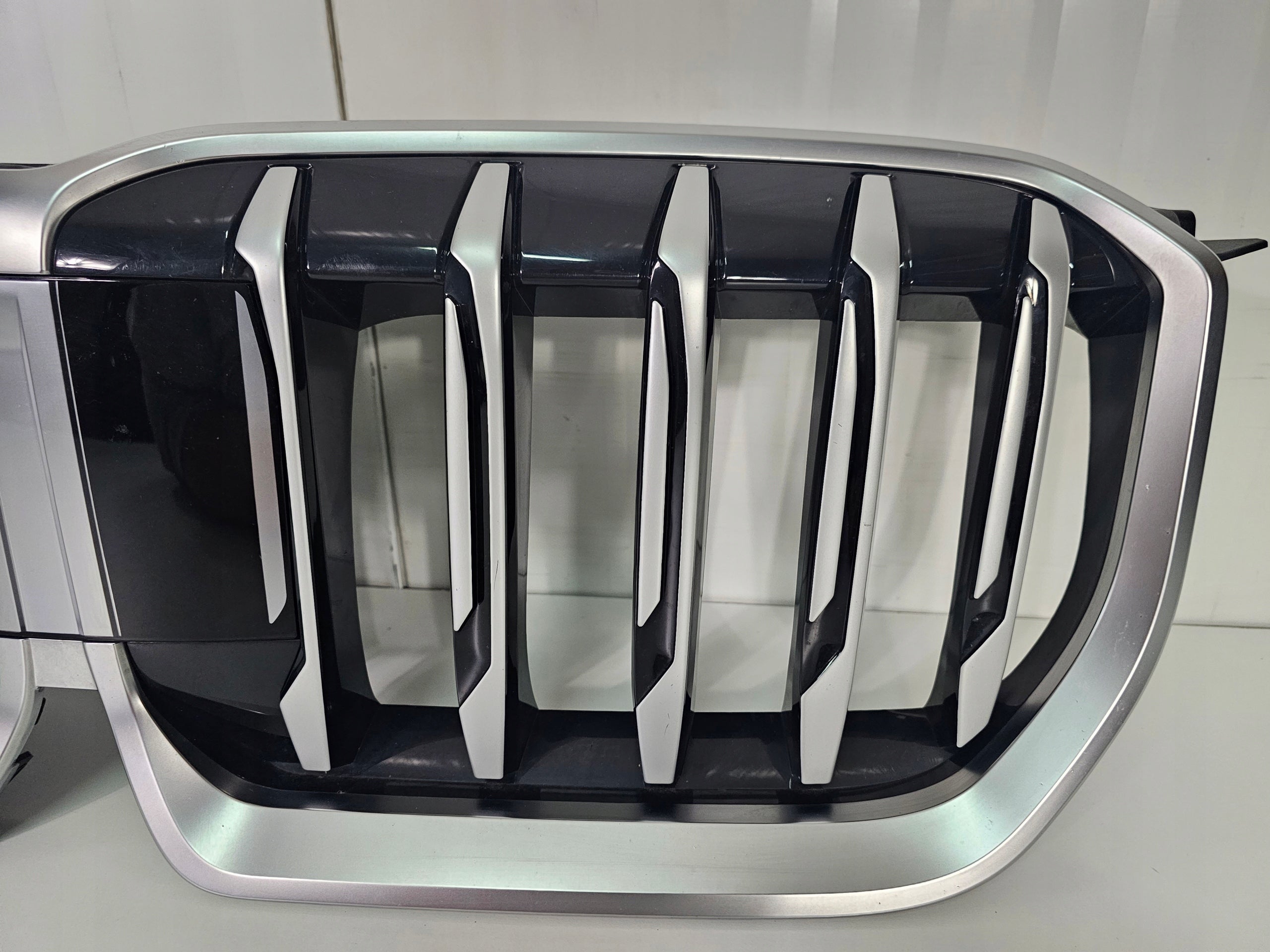 Kühlergrill BMW IX1 U11 FRONTGRILL 1098803 Kühlergitter