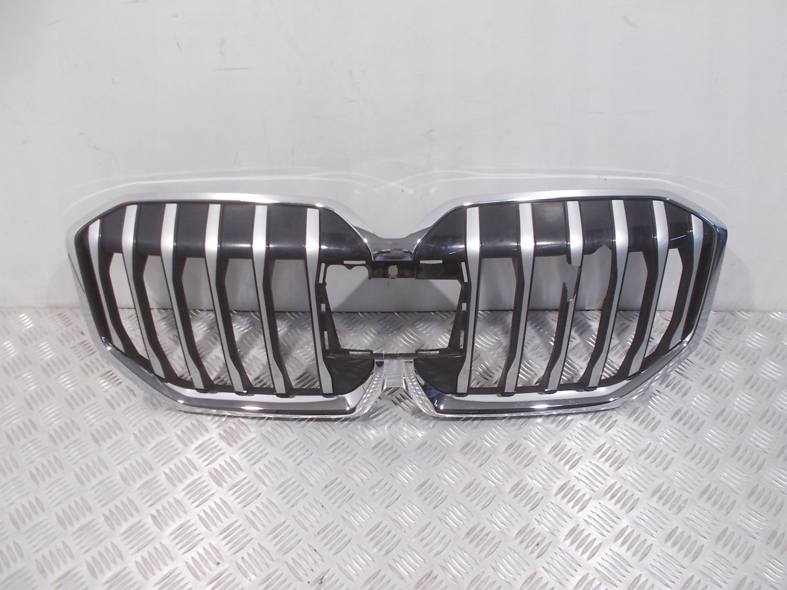  Kühlergrill BMW U06 FRONTGRILL 8737180 Kühlergitter product image