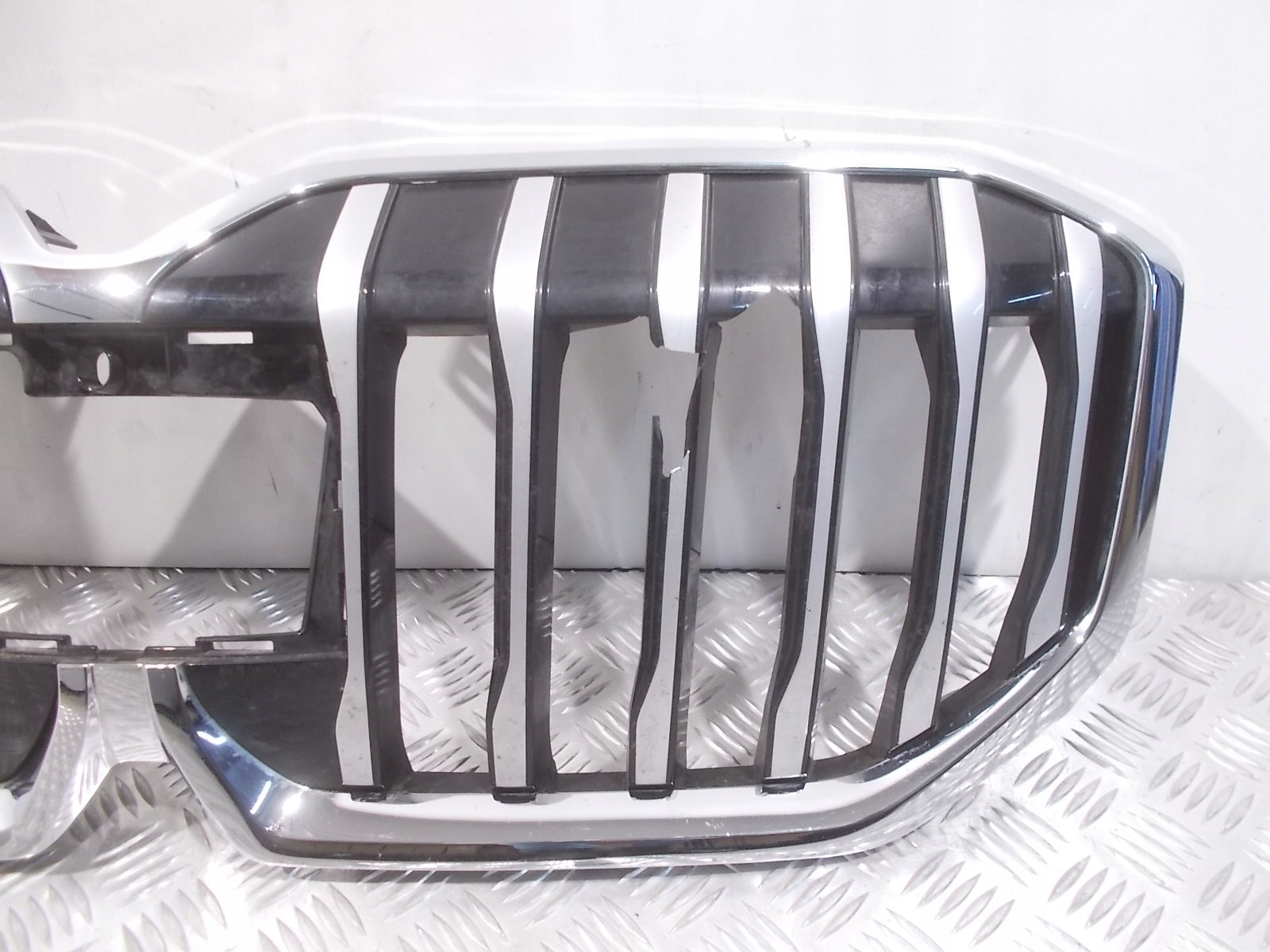 Kühlergrill BMW U06 FRONTGRILL 8737180 Kühlergitter