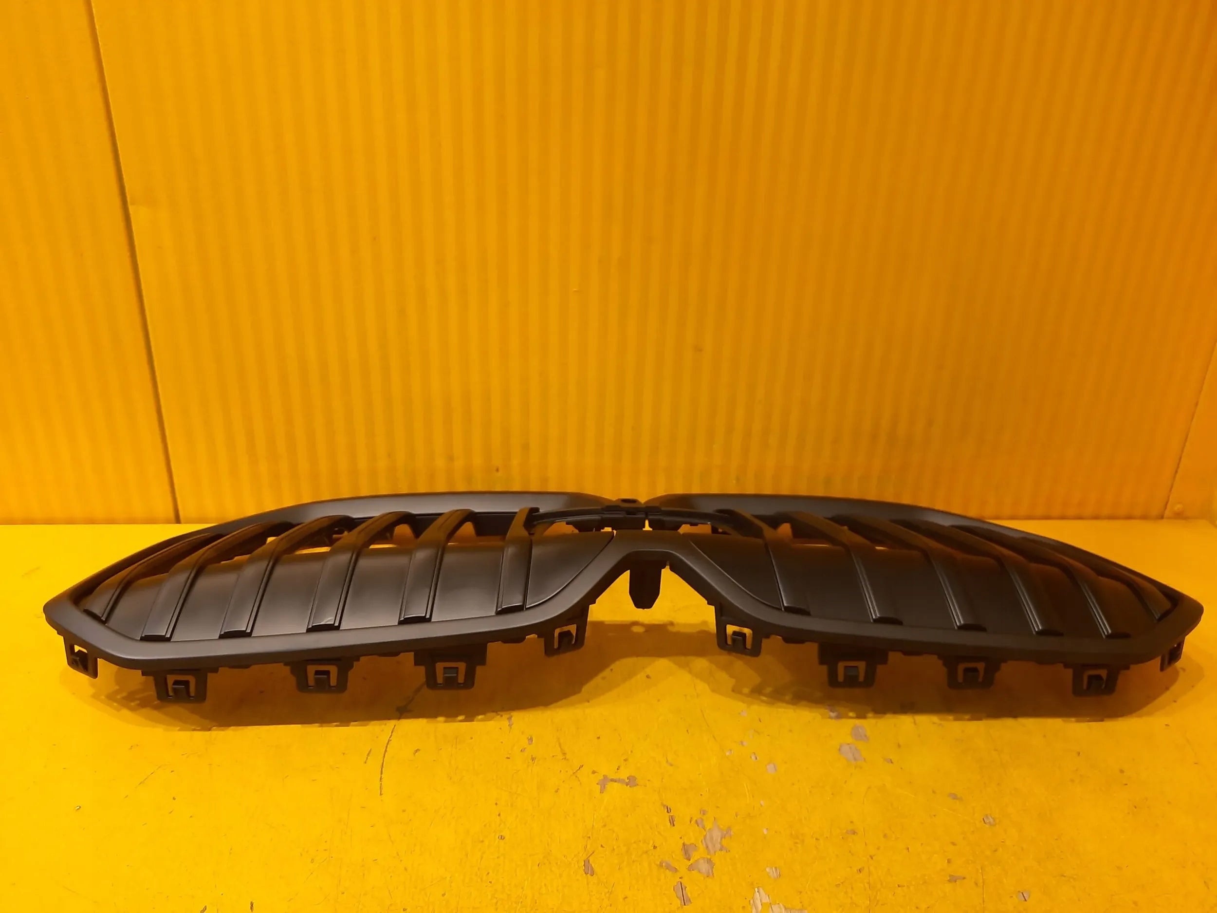 Kühlergrill BMW U06 FRONTGRILL 9882243 Kühlergitter