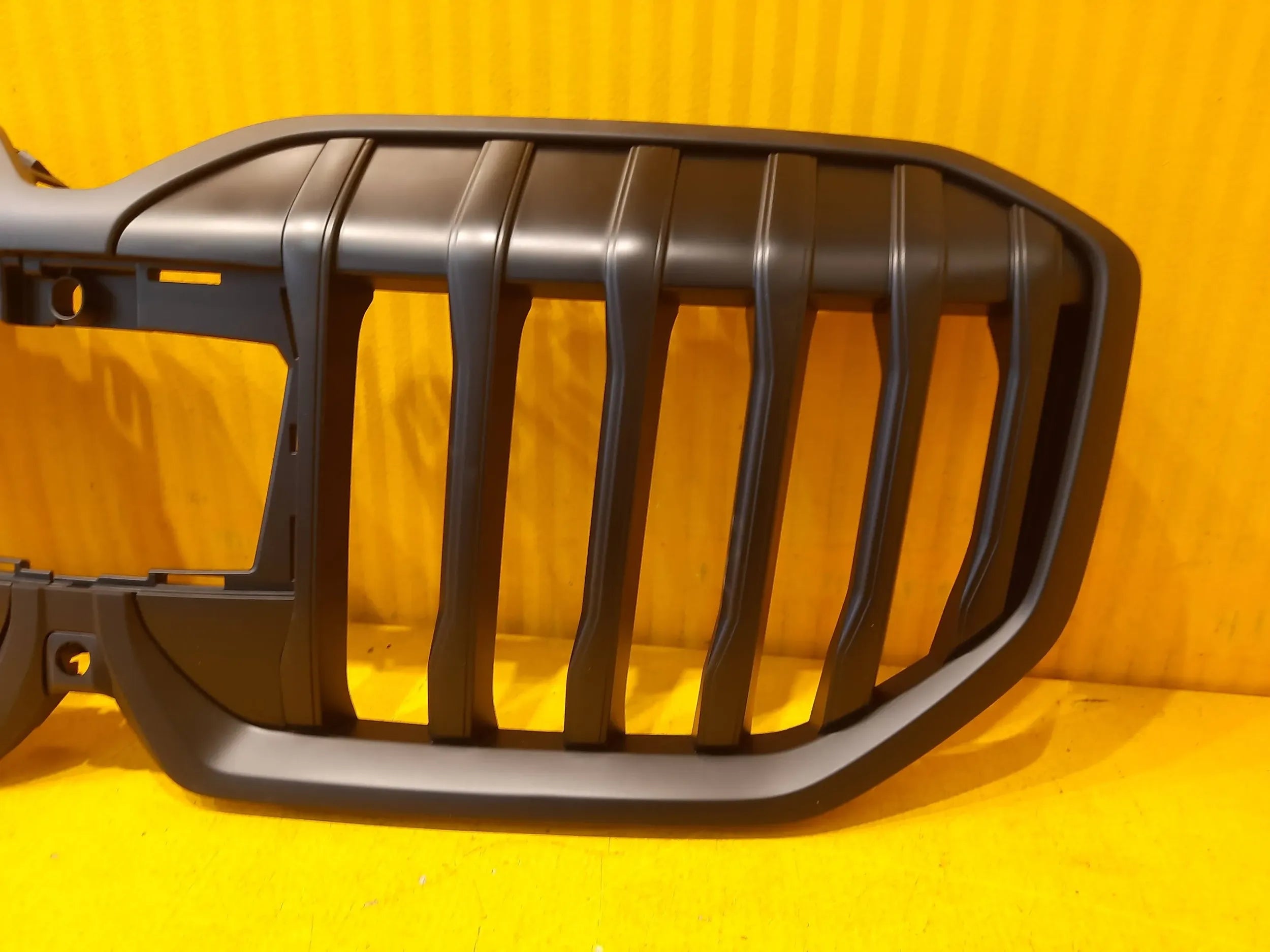 Kühlergrill BMW U06 FRONTGRILL 9882243 Kühlergitter