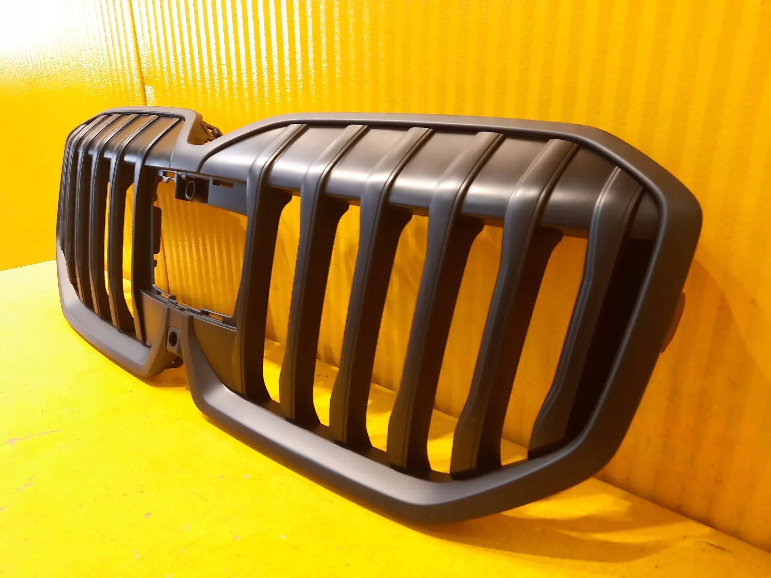 Kühlergrill BMW U06 FRONTGRILL 9882243 Kühlergitter