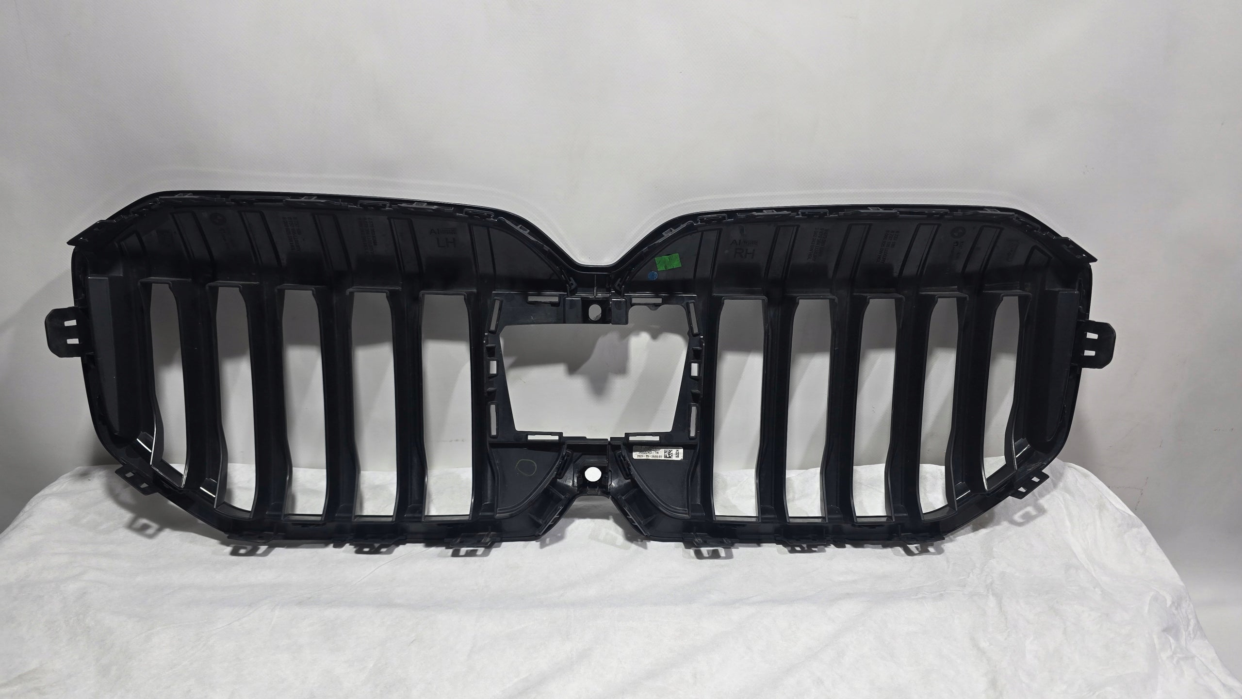 Kühlergrill BMW U06 FRONTGRILL 3988224 Kühlergitter