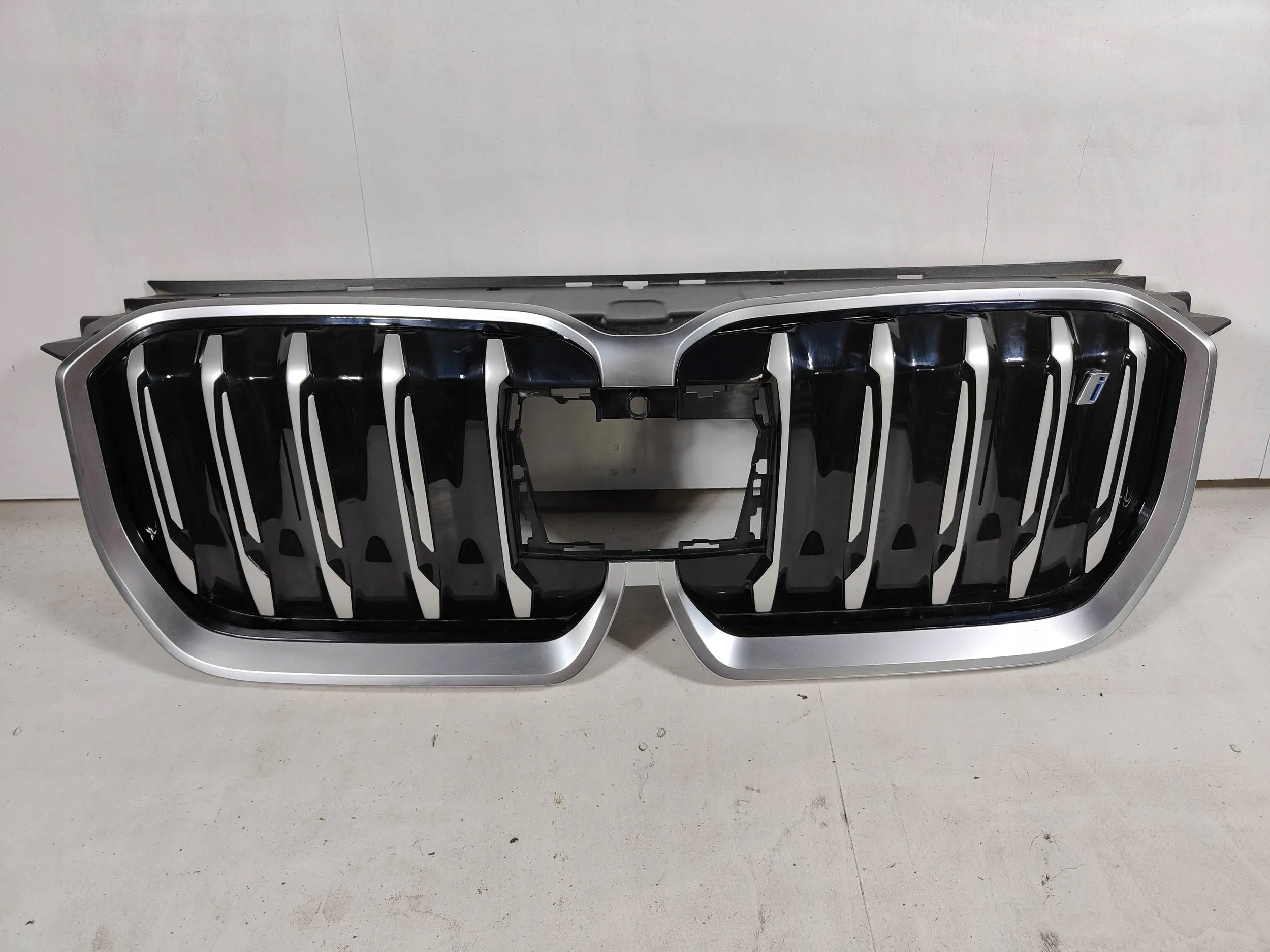  Kühlergrill BMW X1 U11 FRONTGRILL 5A0BB87 Kühlergitter product image