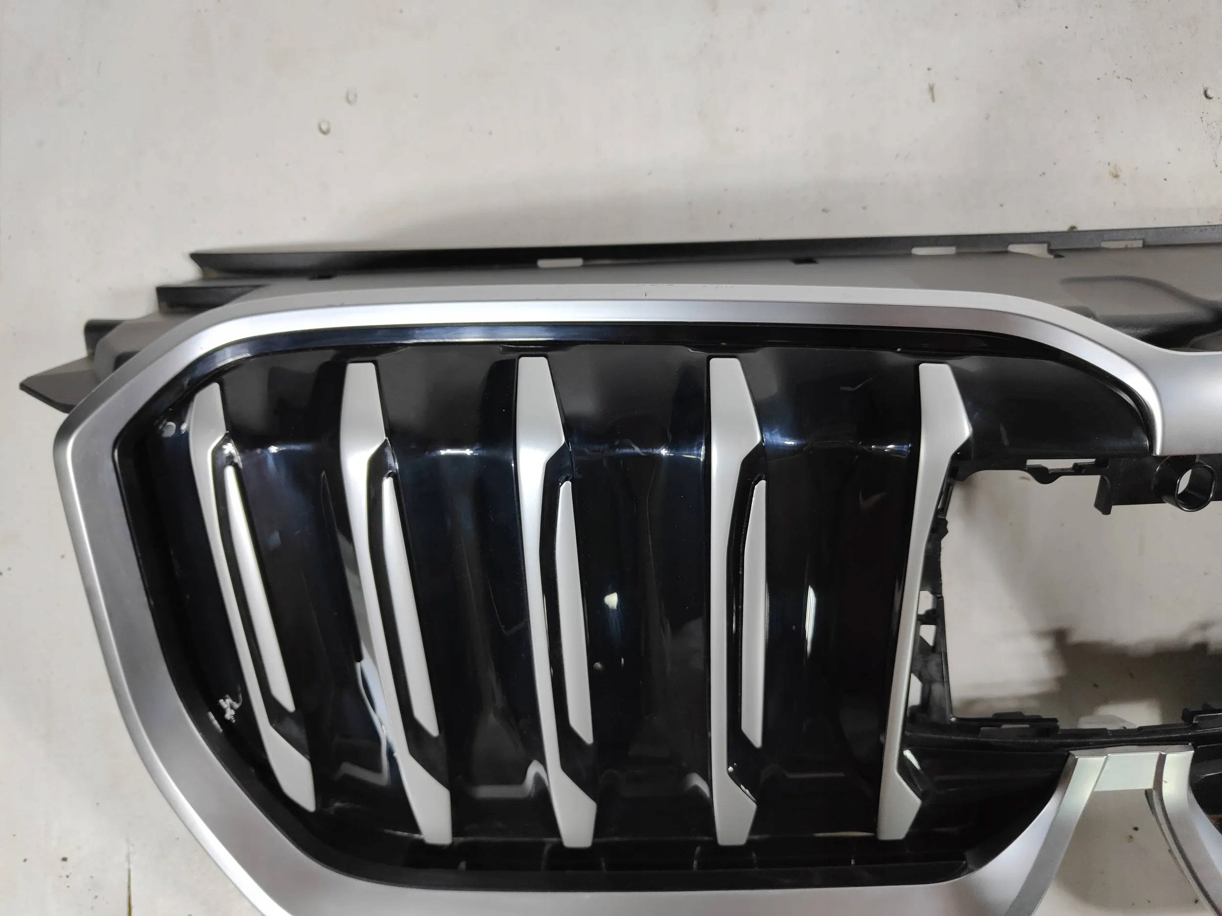 Kühlergrill BMW X1 U11 FRONTGRILL 5A0BB87 Kühlergitter