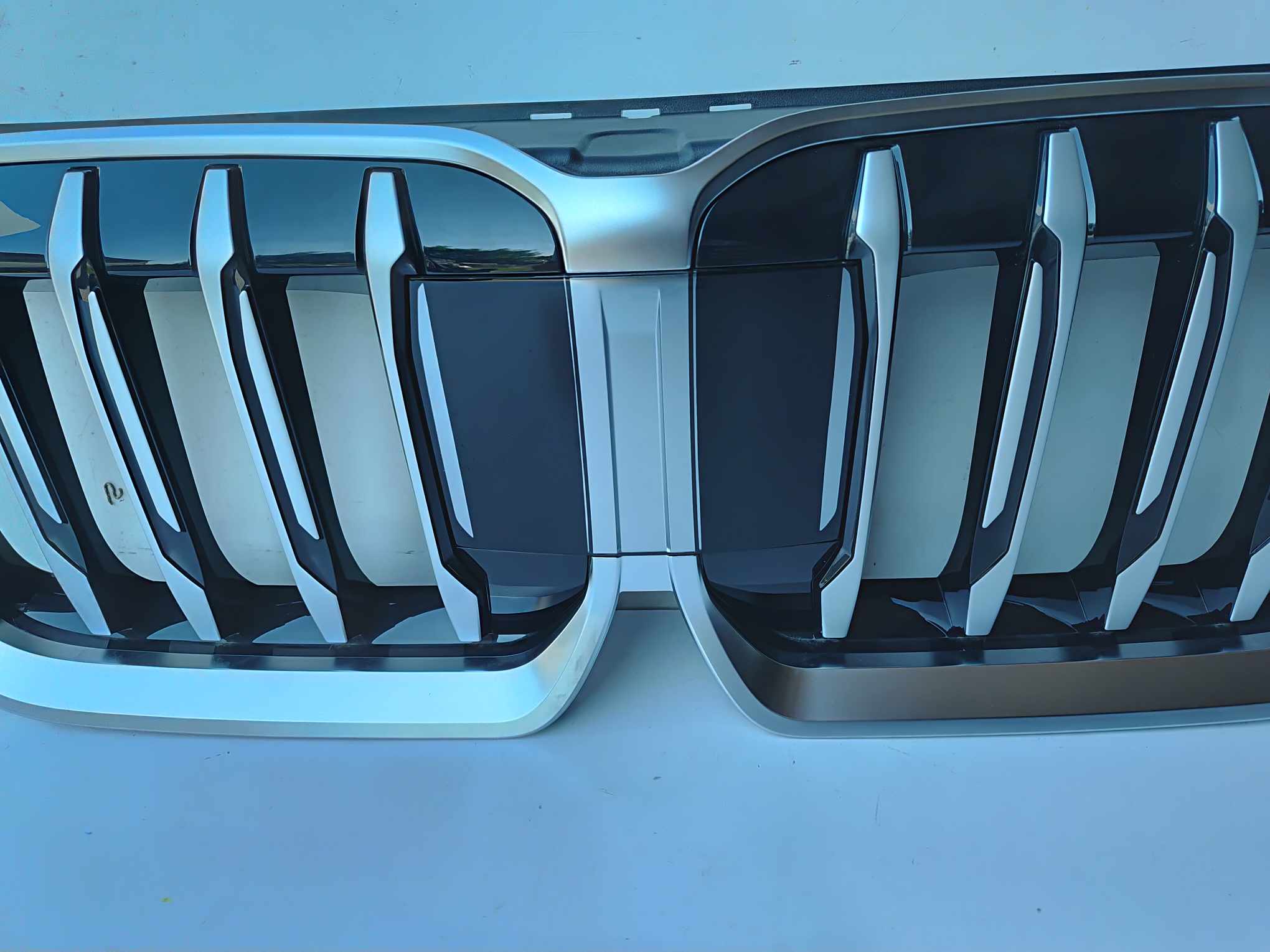 Kühlergrill BMW X1 U11 FRONTGRILL 9880301 Kühlergitter