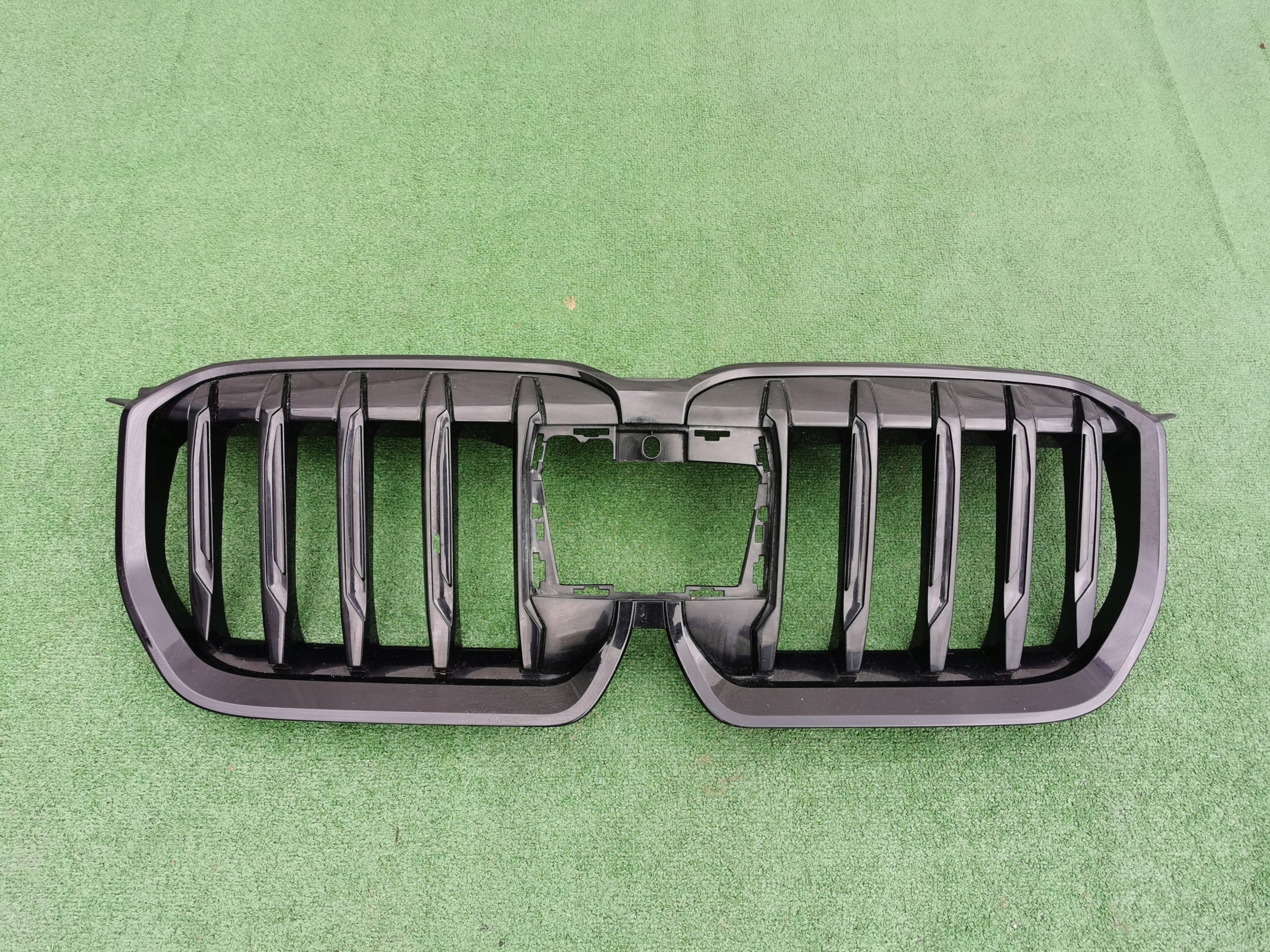 Kühlergrill BMW X1 U11 FRONTGRILL 1122988 Kühlergitter