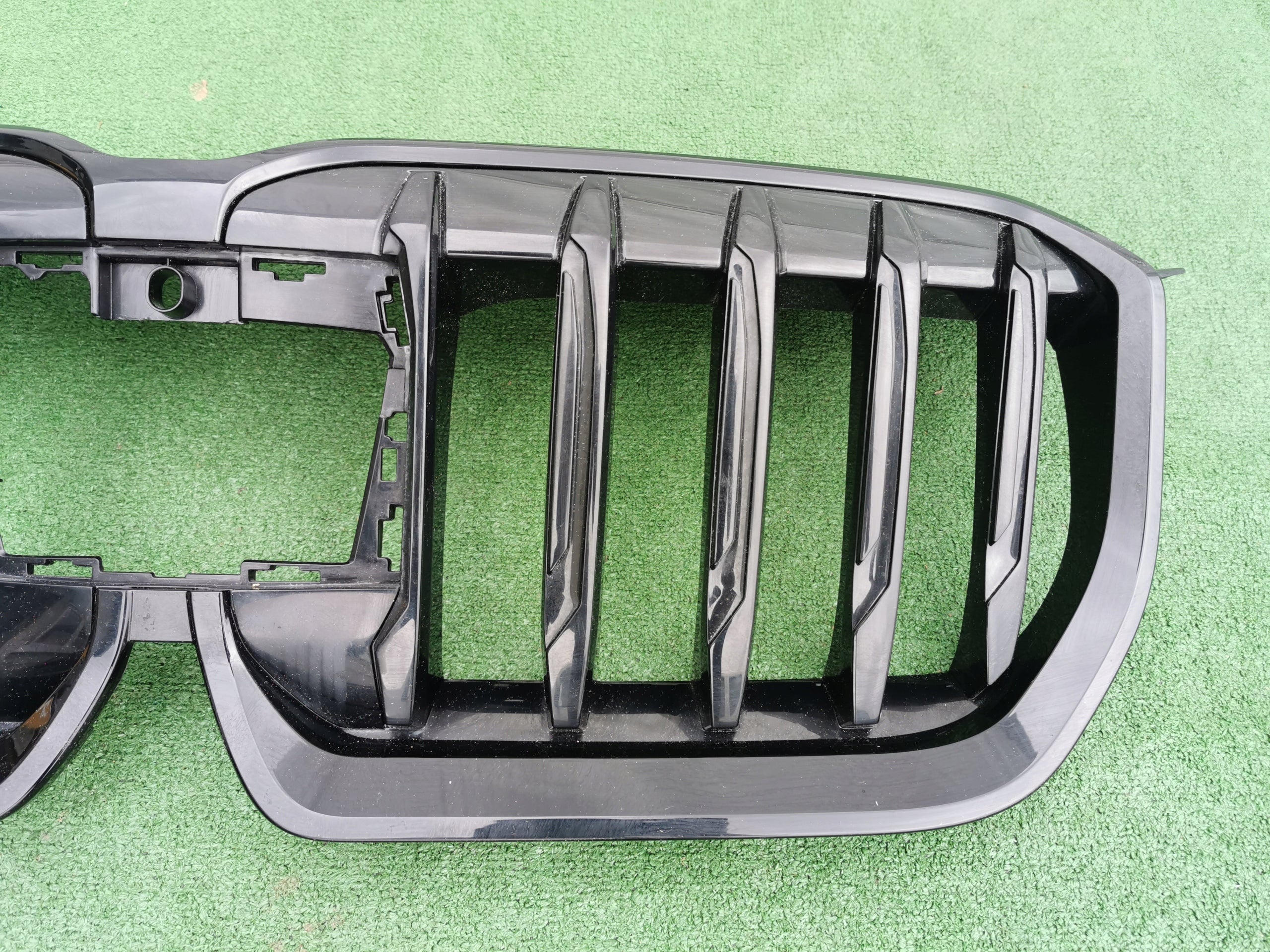 Kühlergrill BMW X1 U11 FRONTGRILL 1122988 Kühlergitter