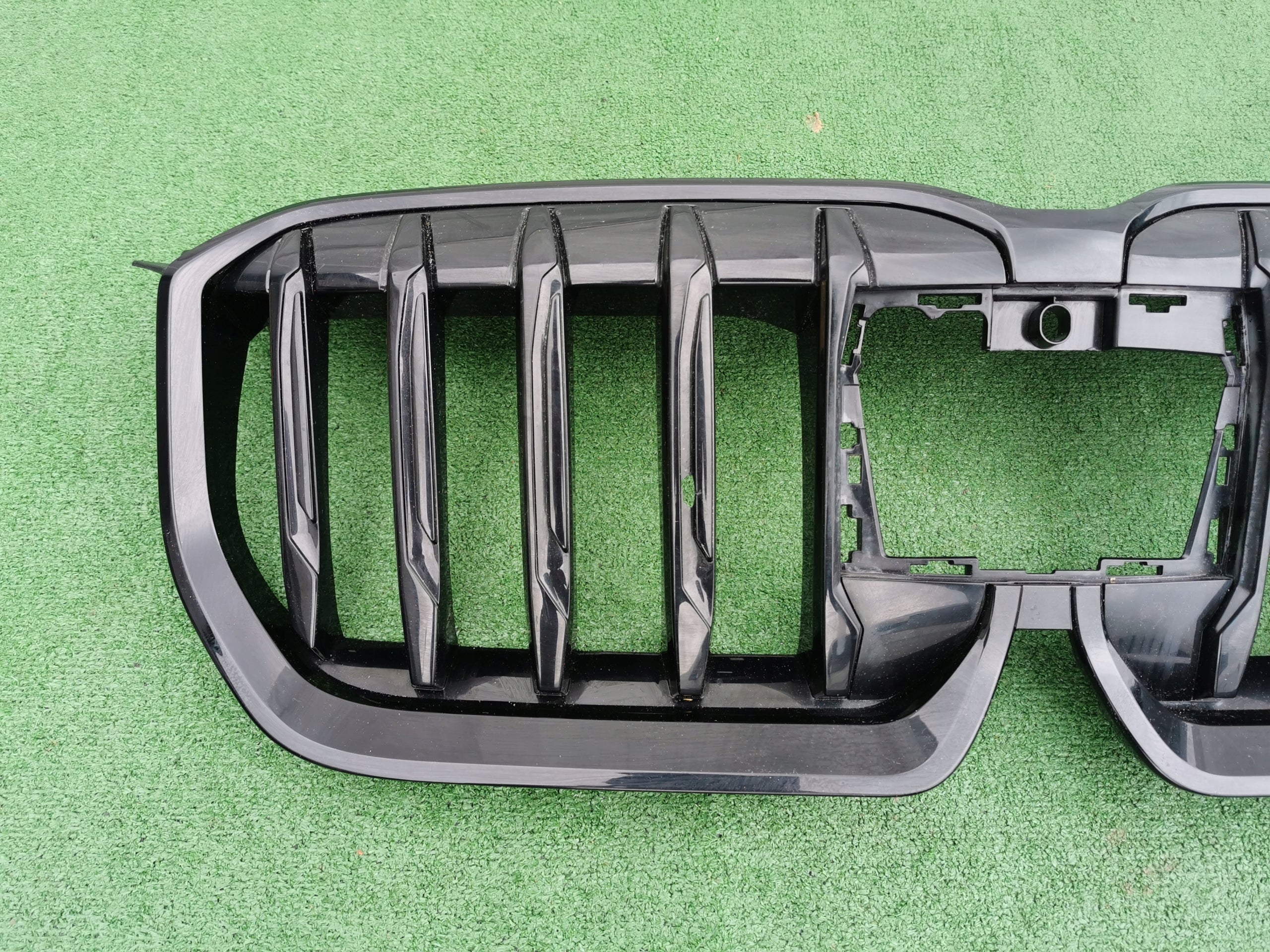 Kühlergrill BMW X1 U11 FRONTGRILL 1122988 Kühlergitter