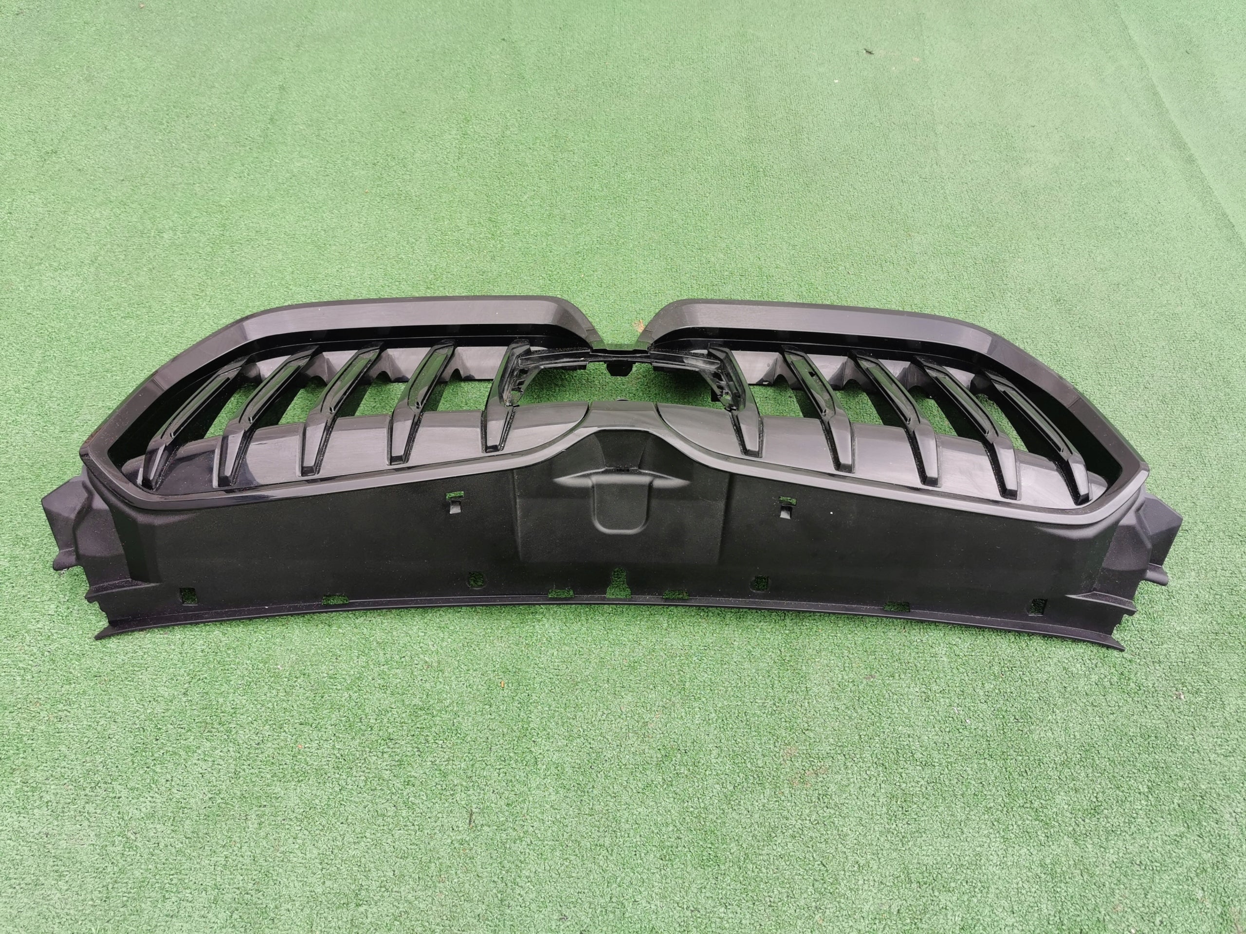 Kühlergrill BMW X1 U11 FRONTGRILL 1122988 Kühlergitter