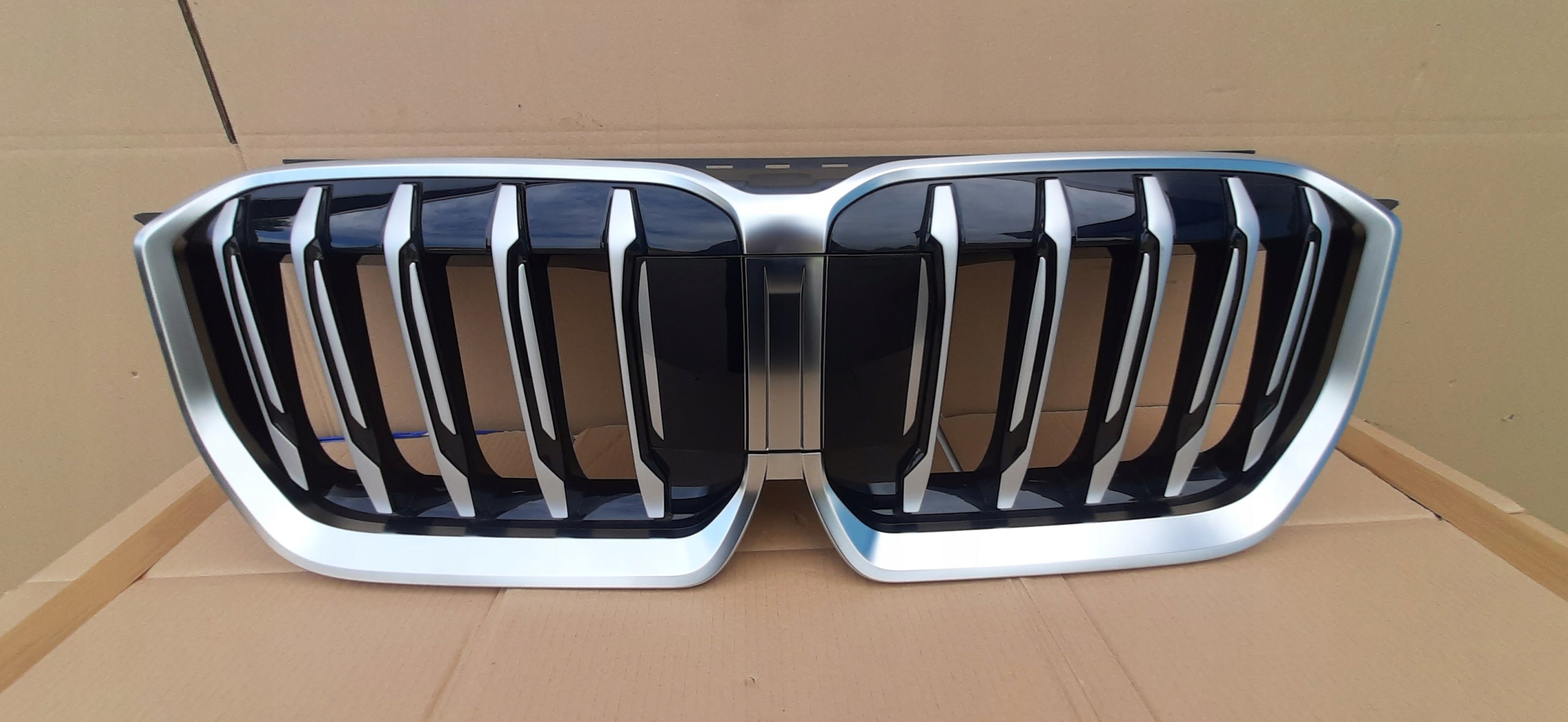 Kühlergrill BMW X1 U11 FRONTGRILL Kühlergitter