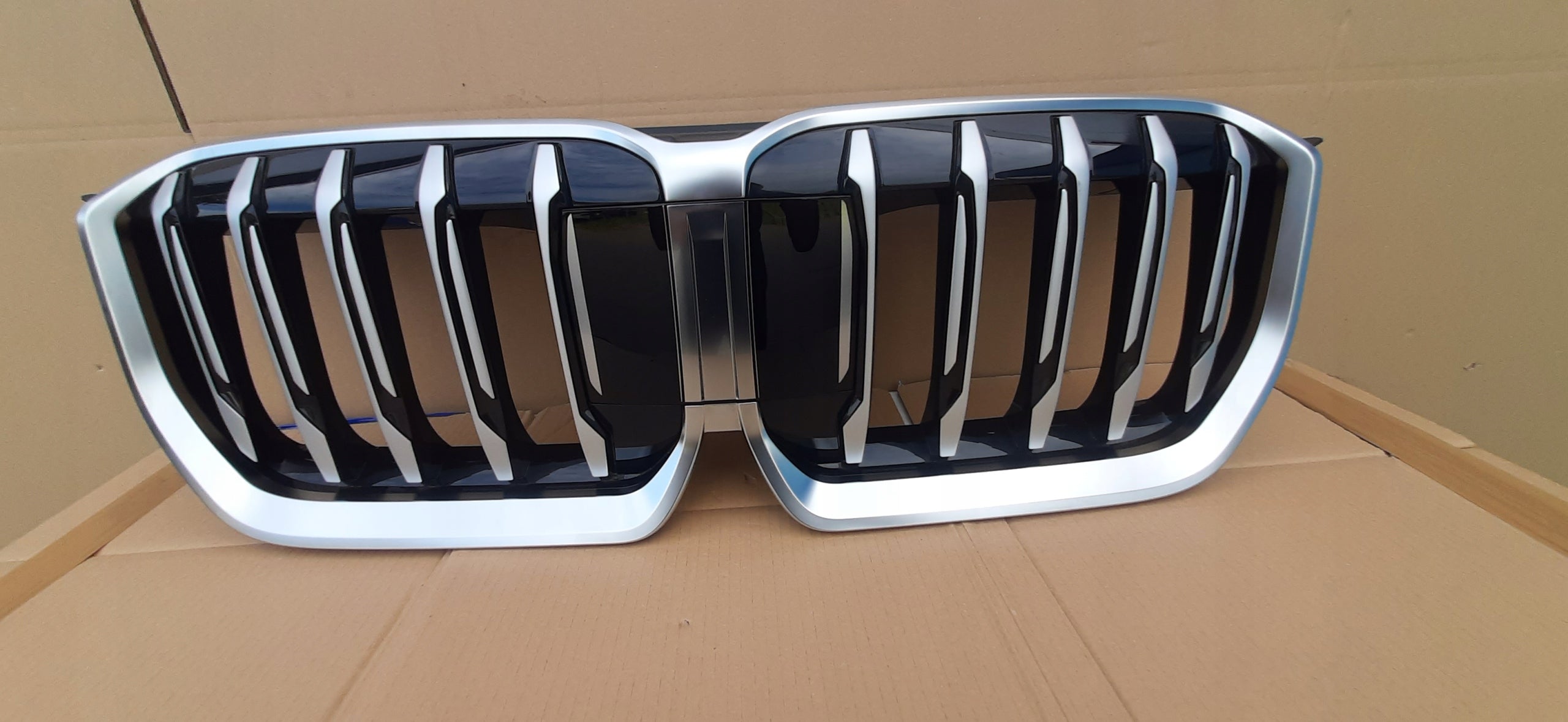 Kühlergrill BMW X1 U11 FRONTGRILL Kühlergitter