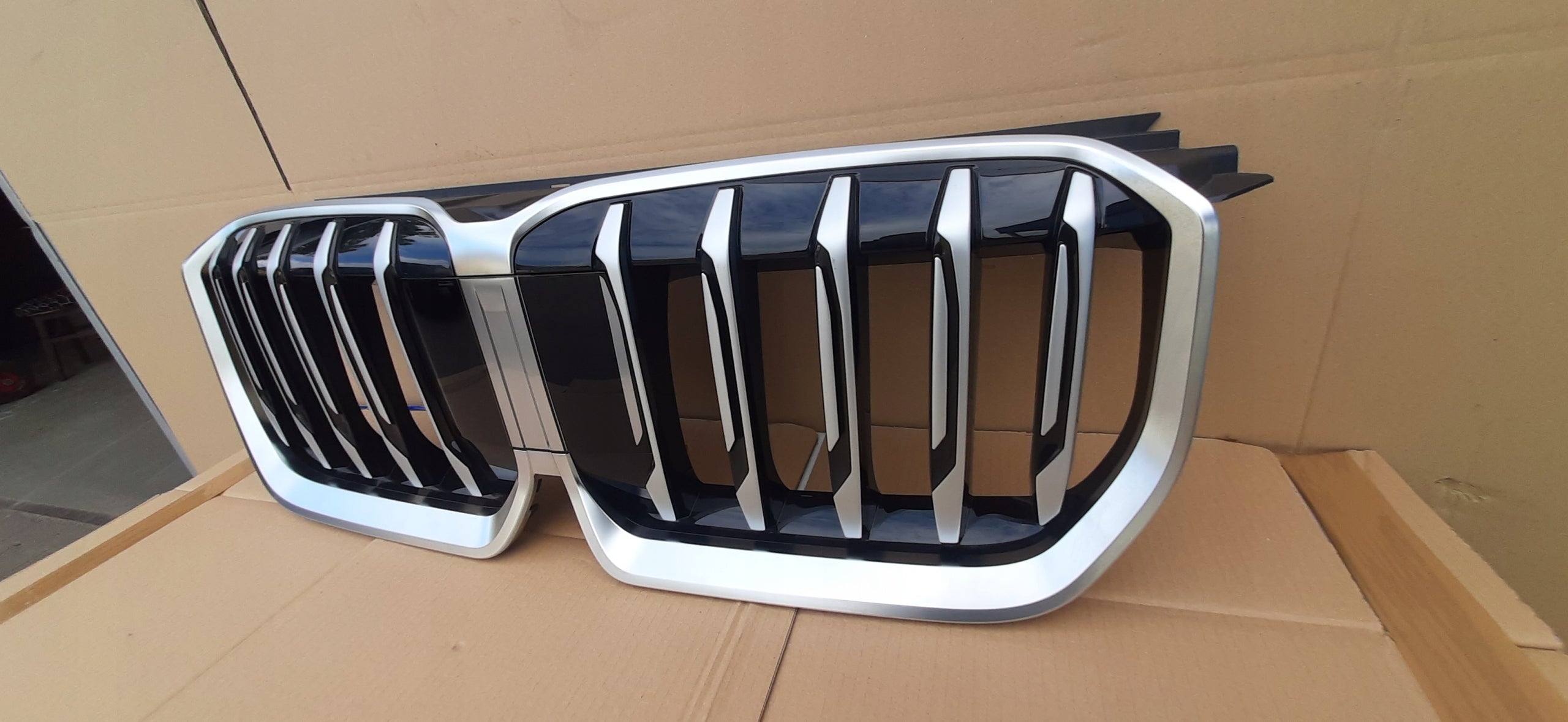 Kühlergrill BMW X1 U11 FRONTGRILL Kühlergitter