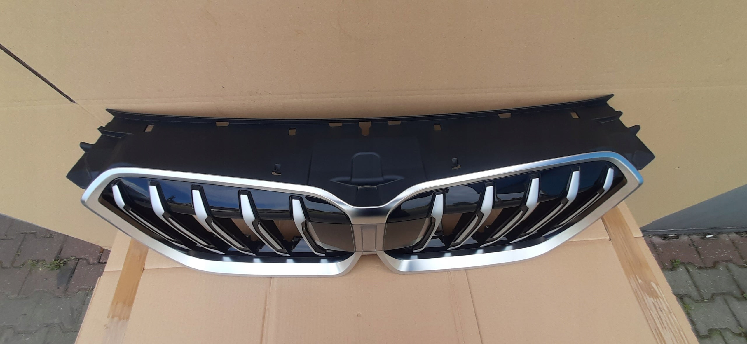 Kühlergrill BMW X1 U11 FRONTGRILL Kühlergitter